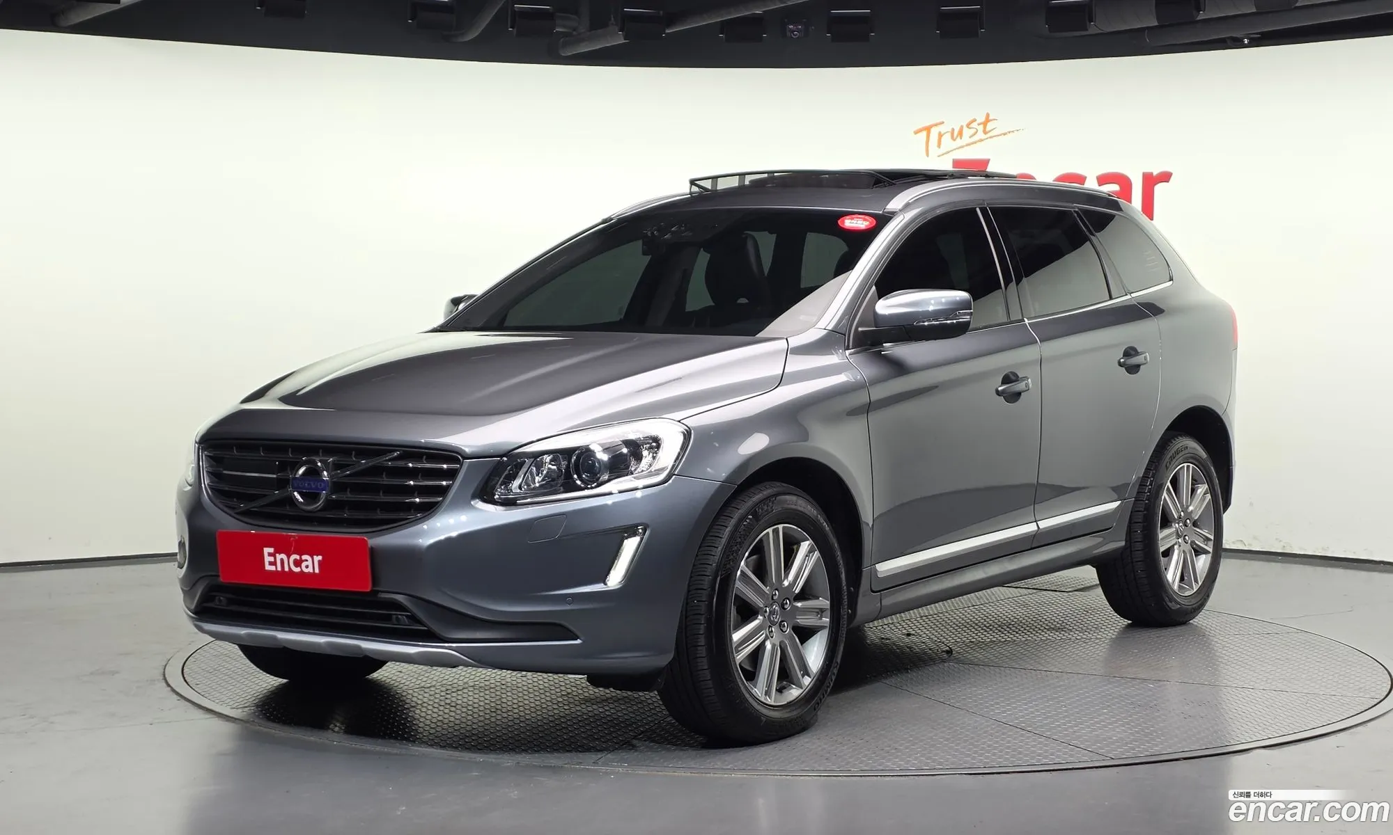 Volvo XC60 2017 YV1DZA8BDH2174017 — 2