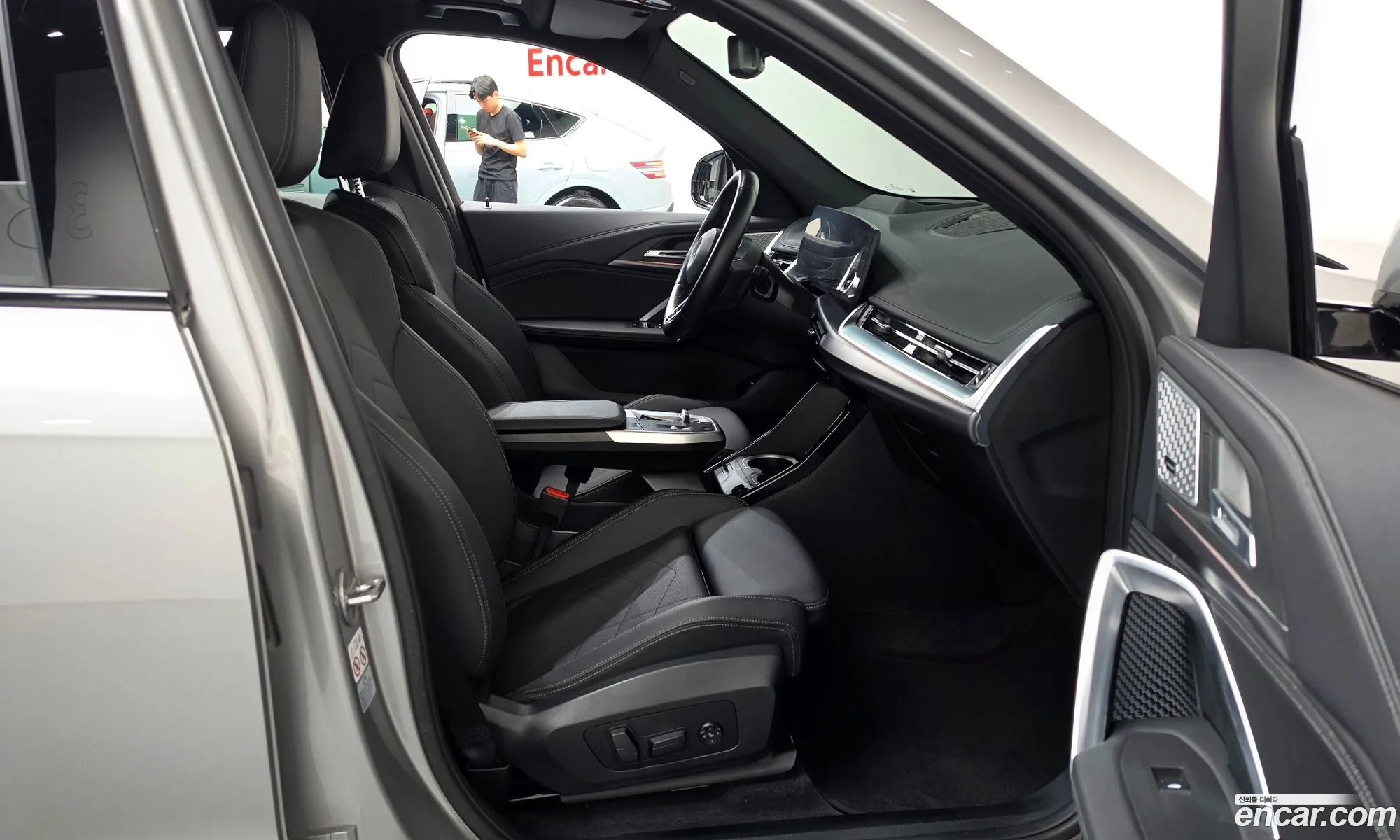 BMW iX1 2023 WBY61EF0151155151 — 12