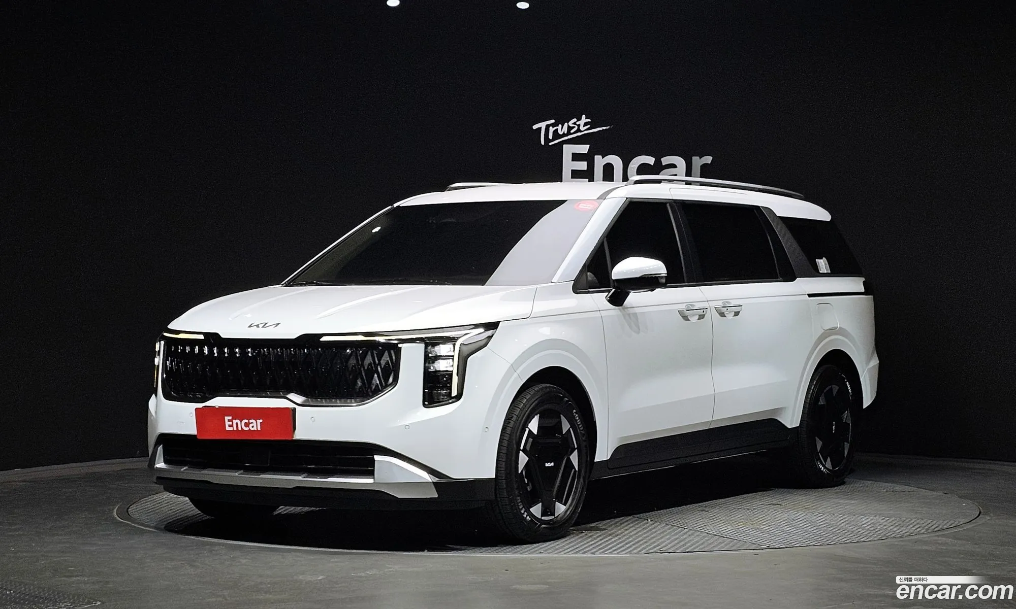 Kia Carnival 2025 — 4