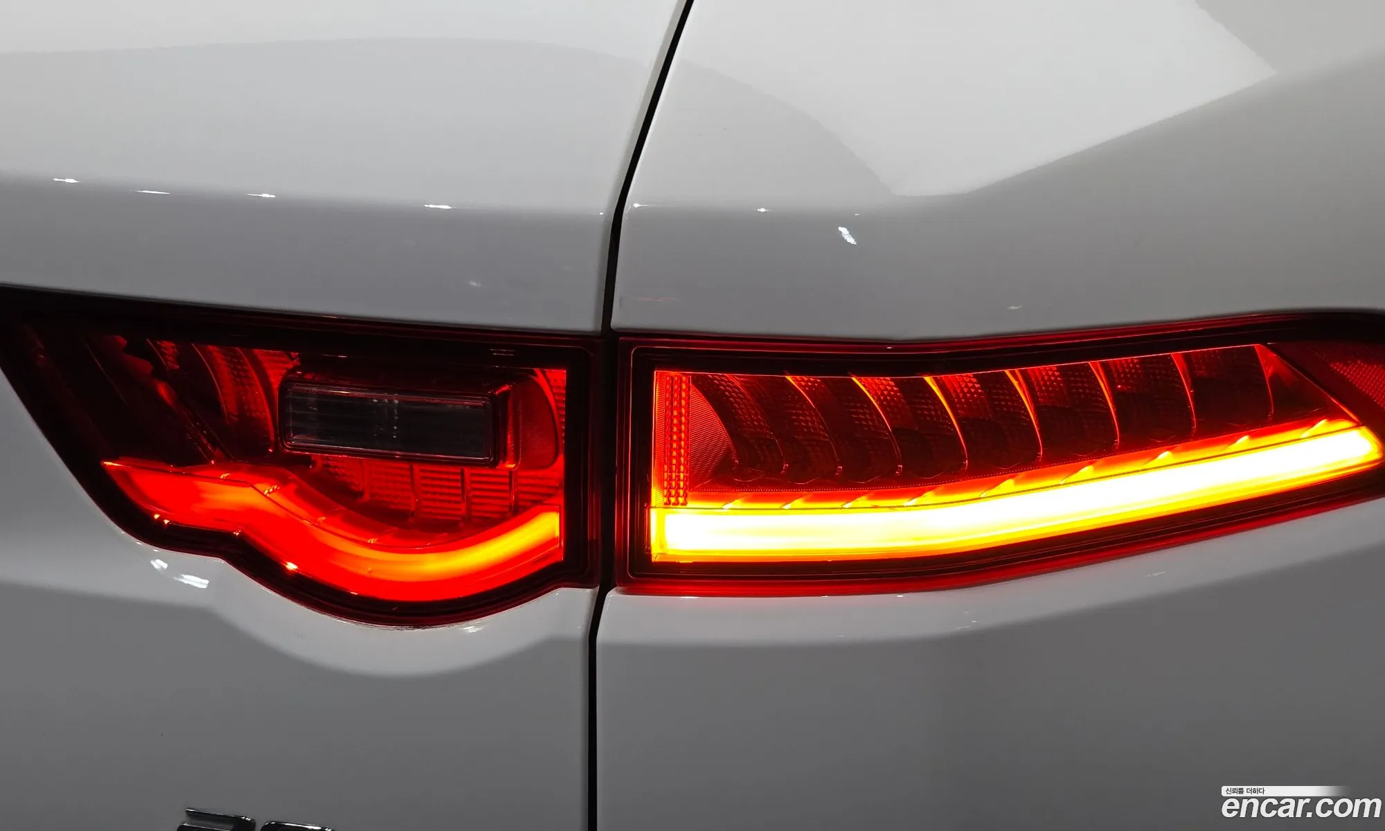 Jaguar F-Pace 2017 SADCA2BN2HA894883 — 4