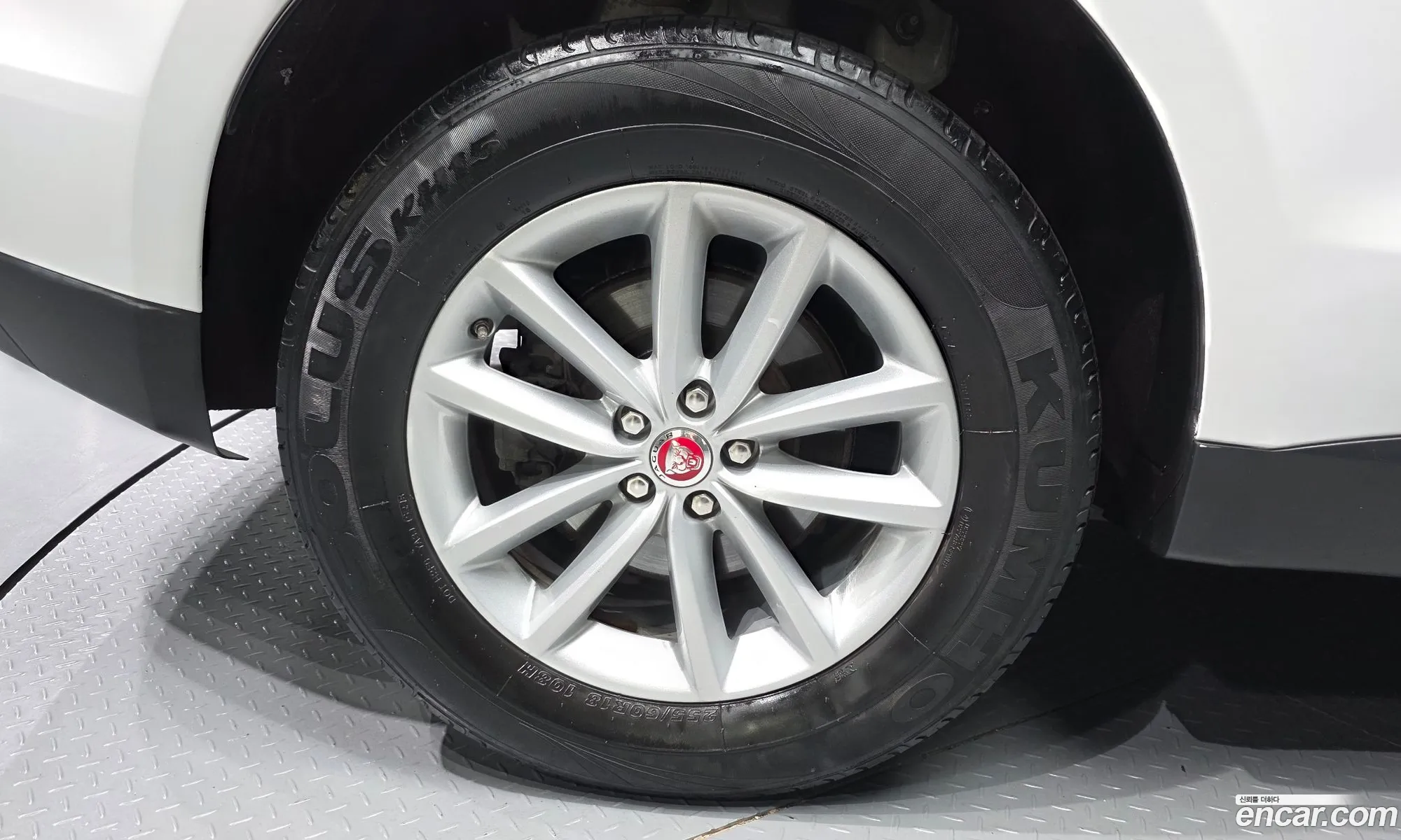 Jaguar F-Pace 2017 SADCA2BN2HA894883 — 34