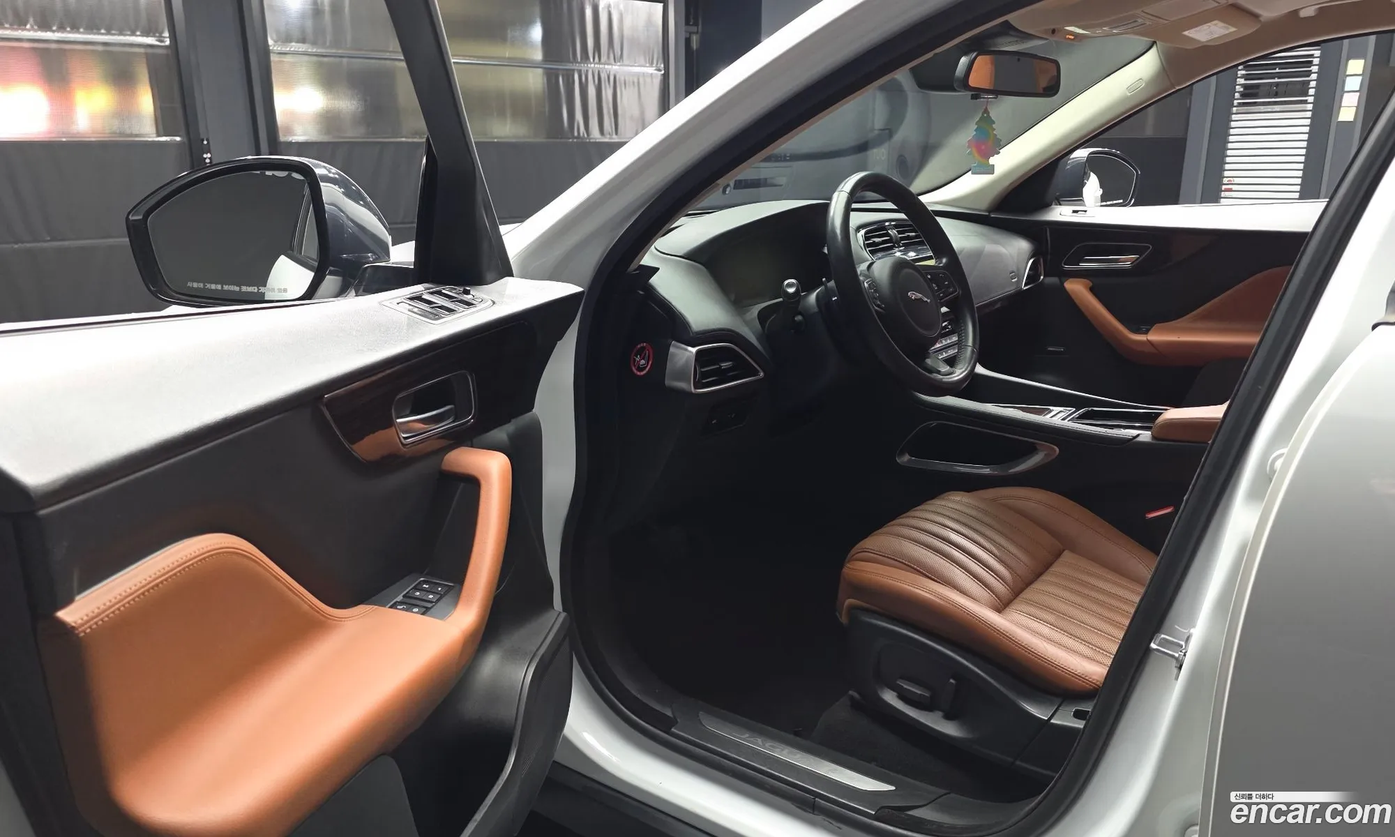 Jaguar F-Pace 2017 SADCA2BN2HA894883 — 30