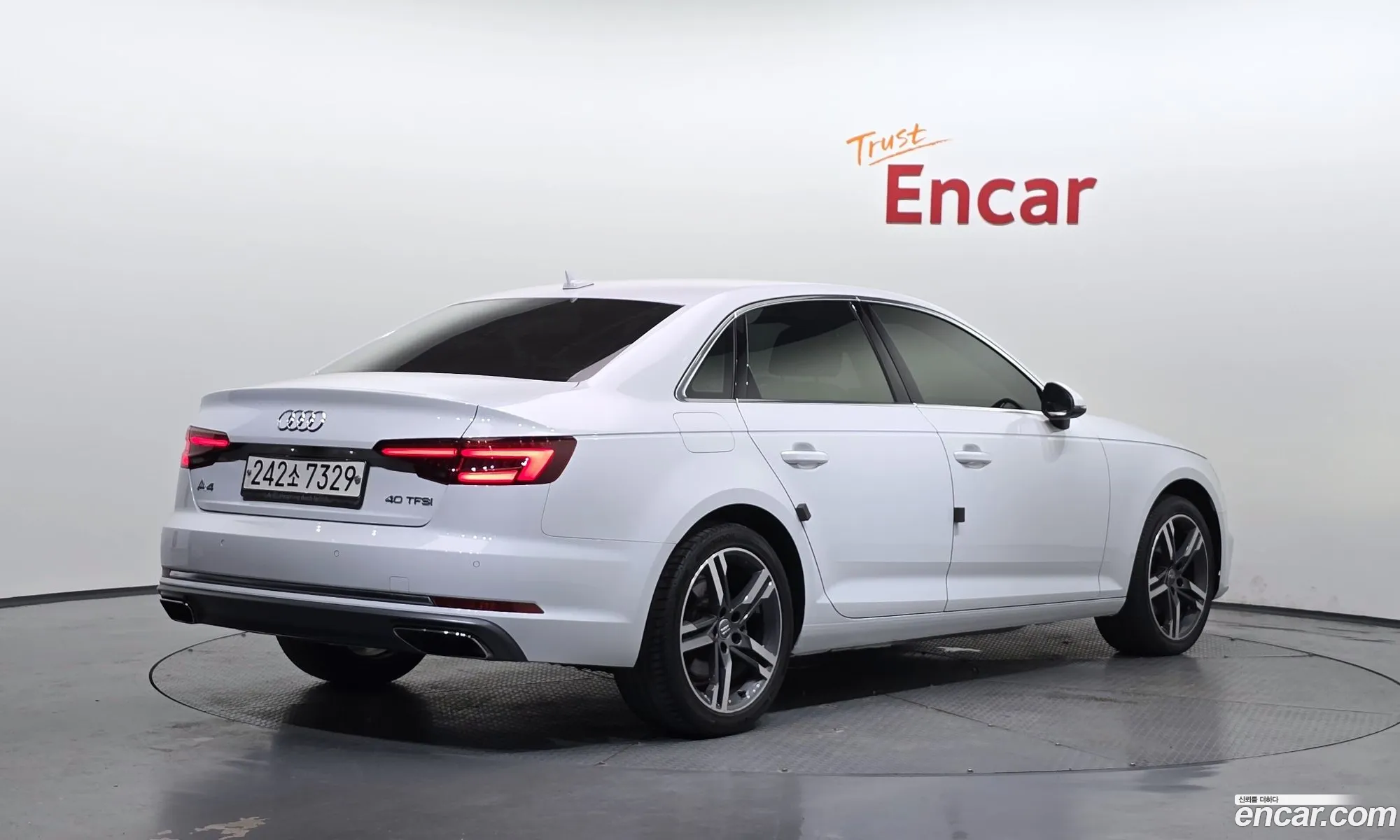 Audi A4 2019 WAUZZZF49KA121812 — 19