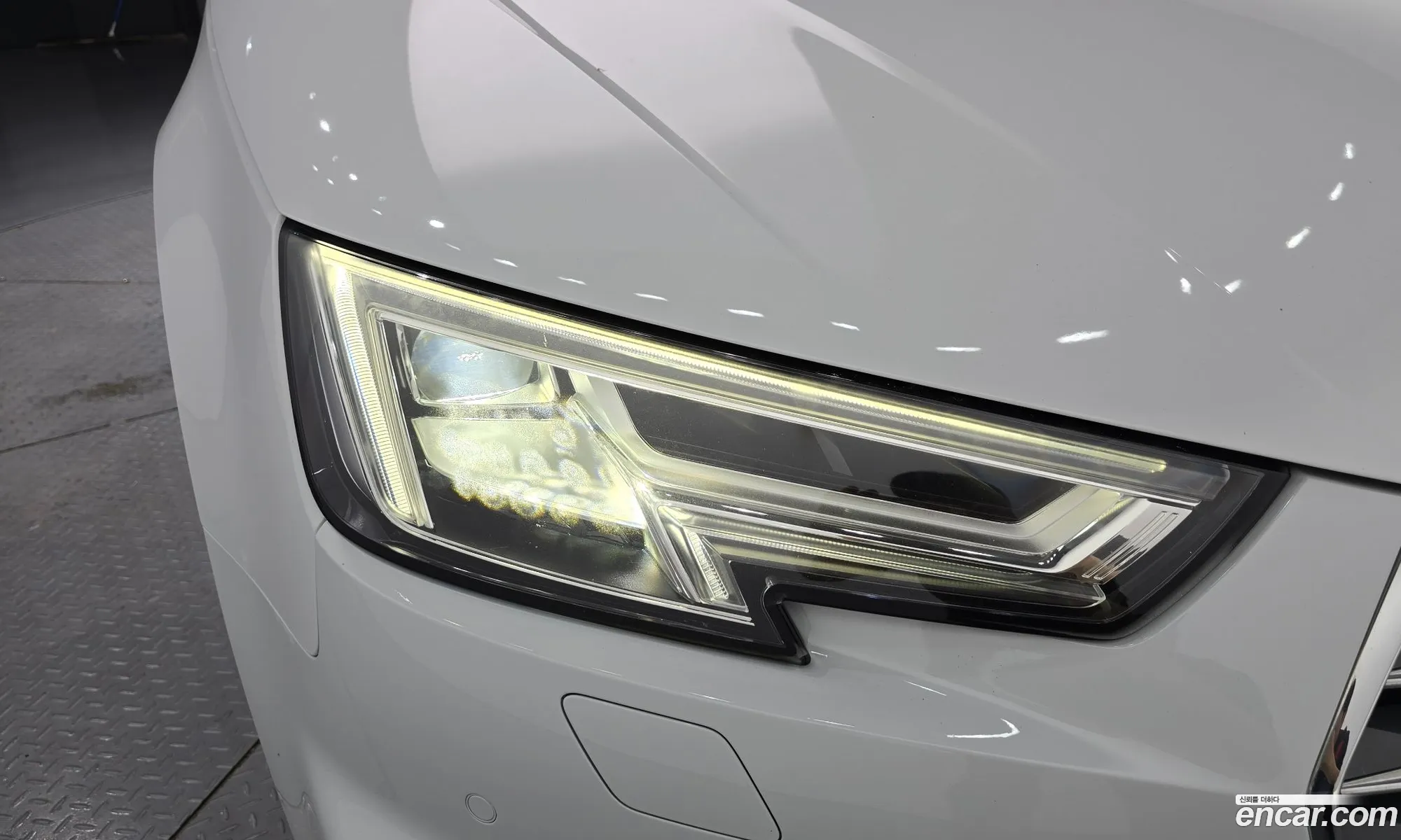 Audi A4 2019 WAUZZZF49KA121812 — 24