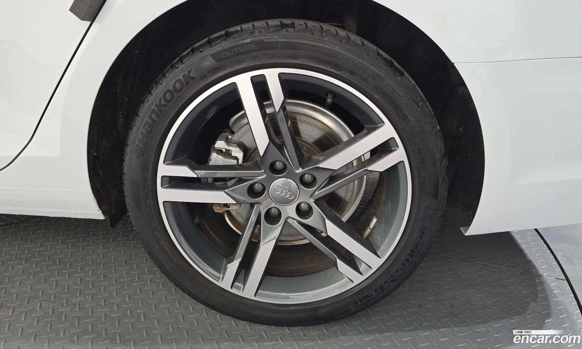 Audi A4 2019 WAUZZZF49KA121812 — 6