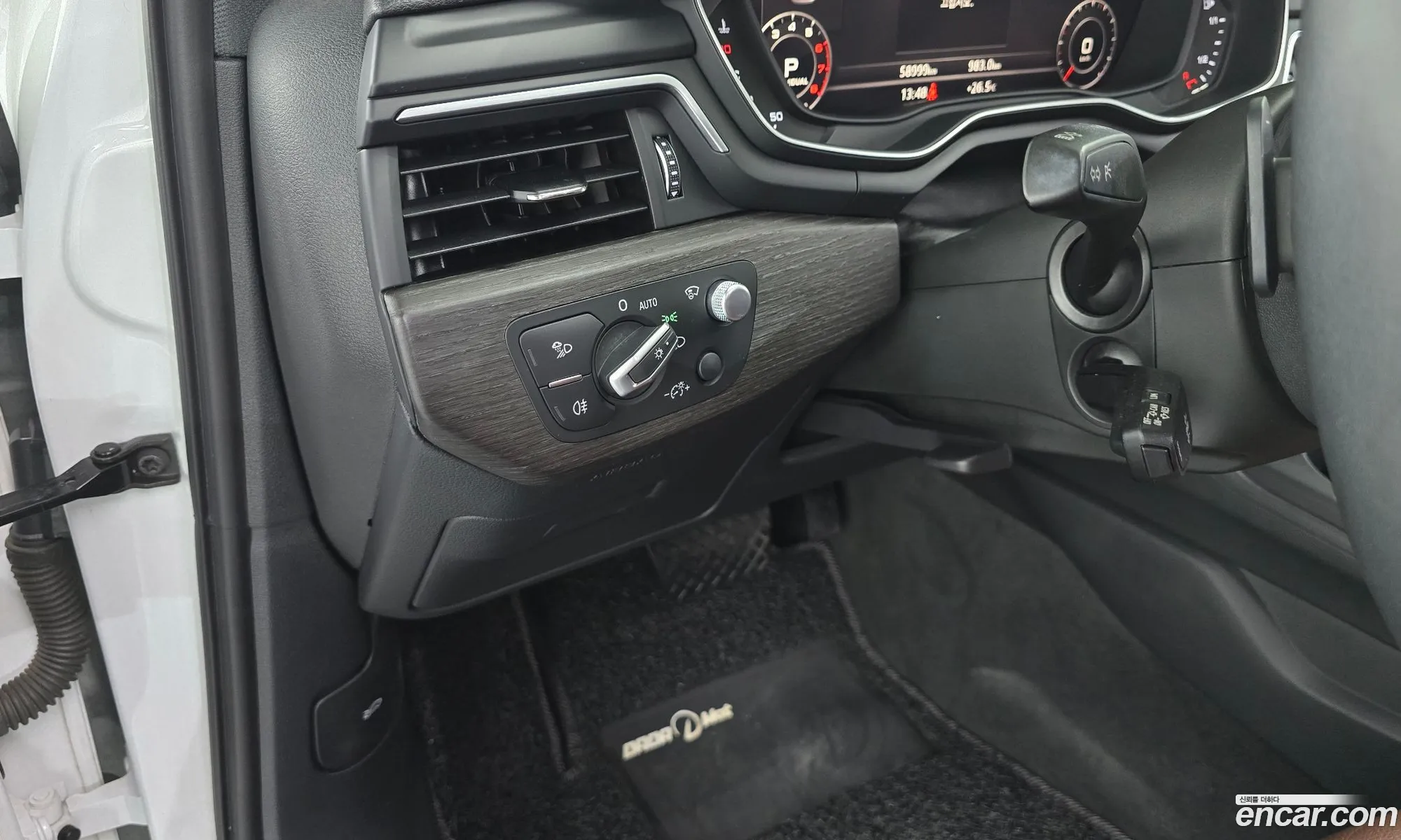 Audi A4 2019 WAUZZZF49KA121812 — 26