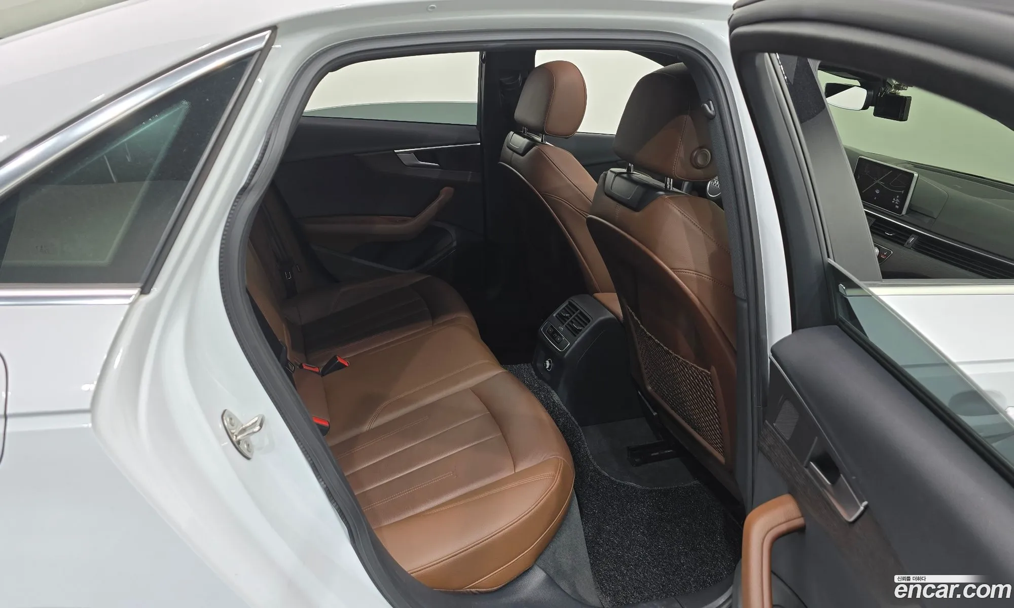 Audi A4 2019 WAUZZZF49KA121812 — 4