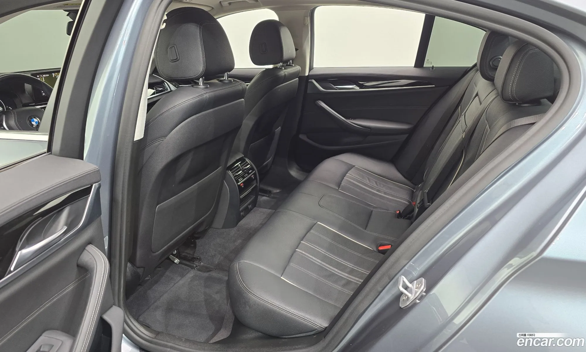 BMW 5 Series 2019 WBAJK7102KBP74843 — 2