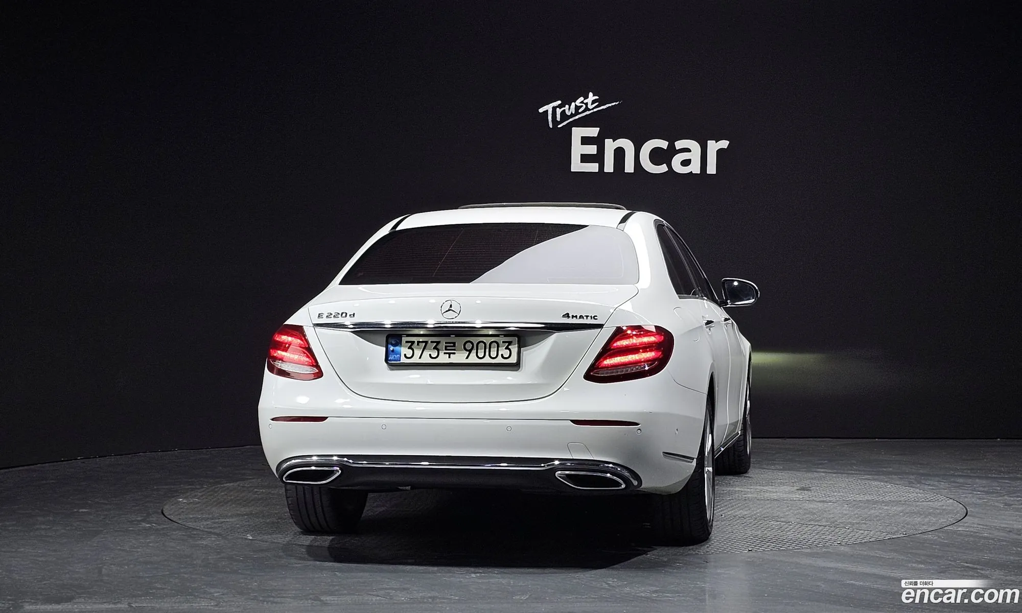 Mercedes-Benz E-Class W213 2017 WDDZF0FBXJA318580 — 9