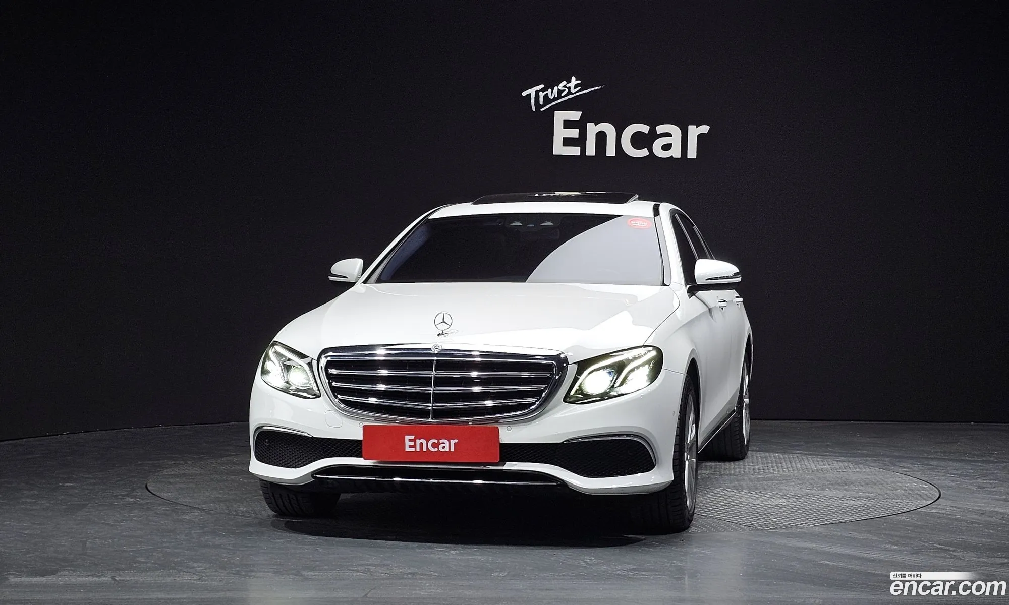 Mercedes-Benz E-Class W213 2017 WDDZF0FBXJA318580 — 14