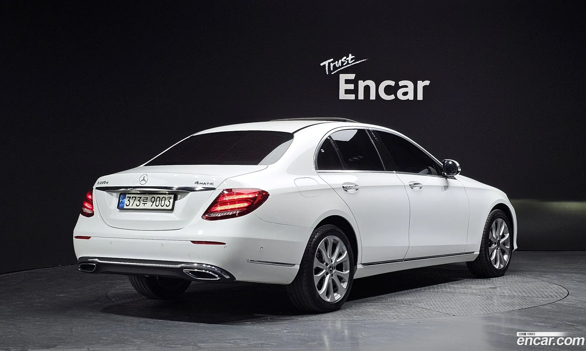 Mercedes-Benz E-Class W213 2017 WDDZF0FBXJA318580 — 13