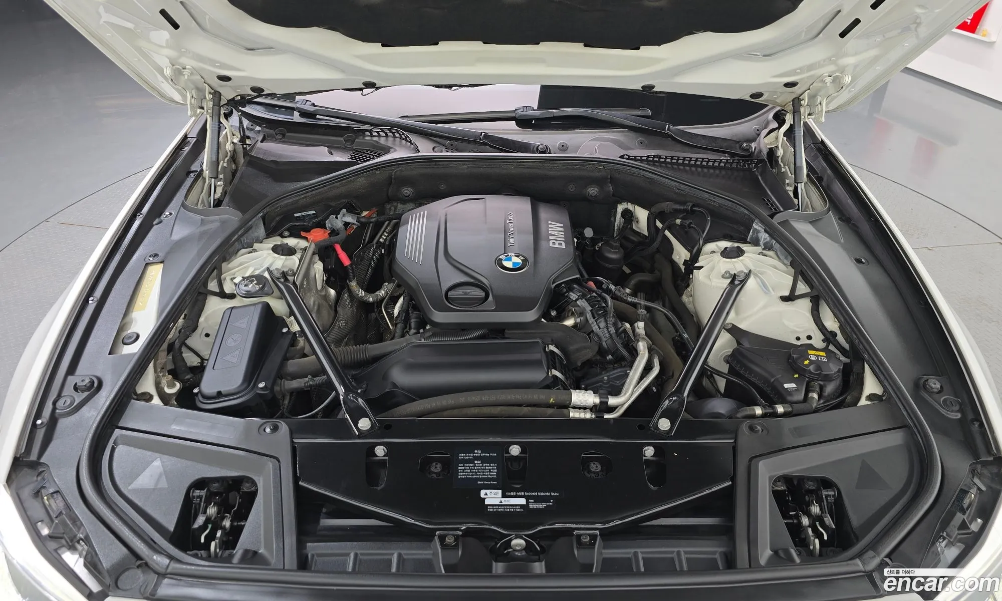BMW 5 Series 2016 WBA5E5107GG207101 — 4
