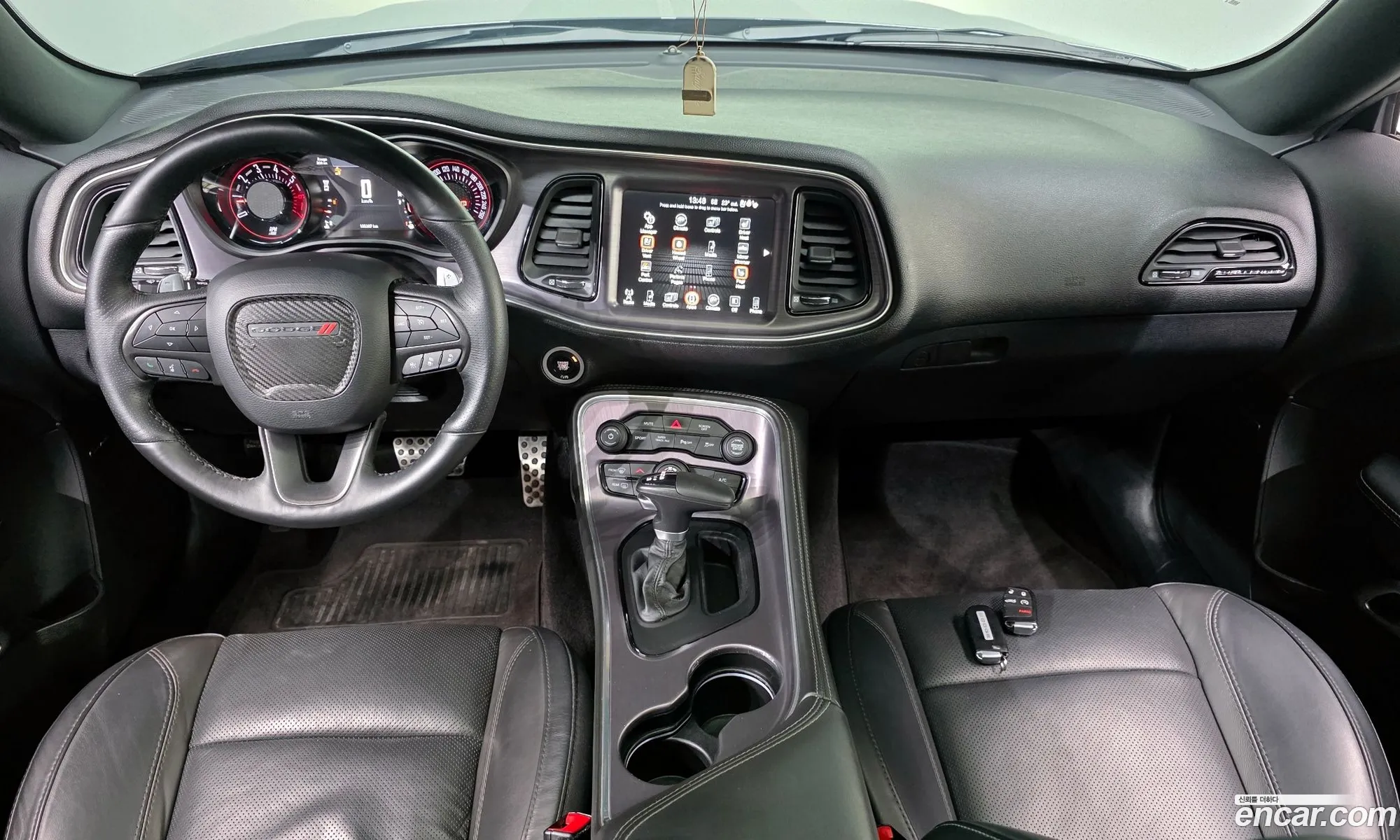 Dodge Challenger 2017 2C3CDZBT0HH656563 — 27