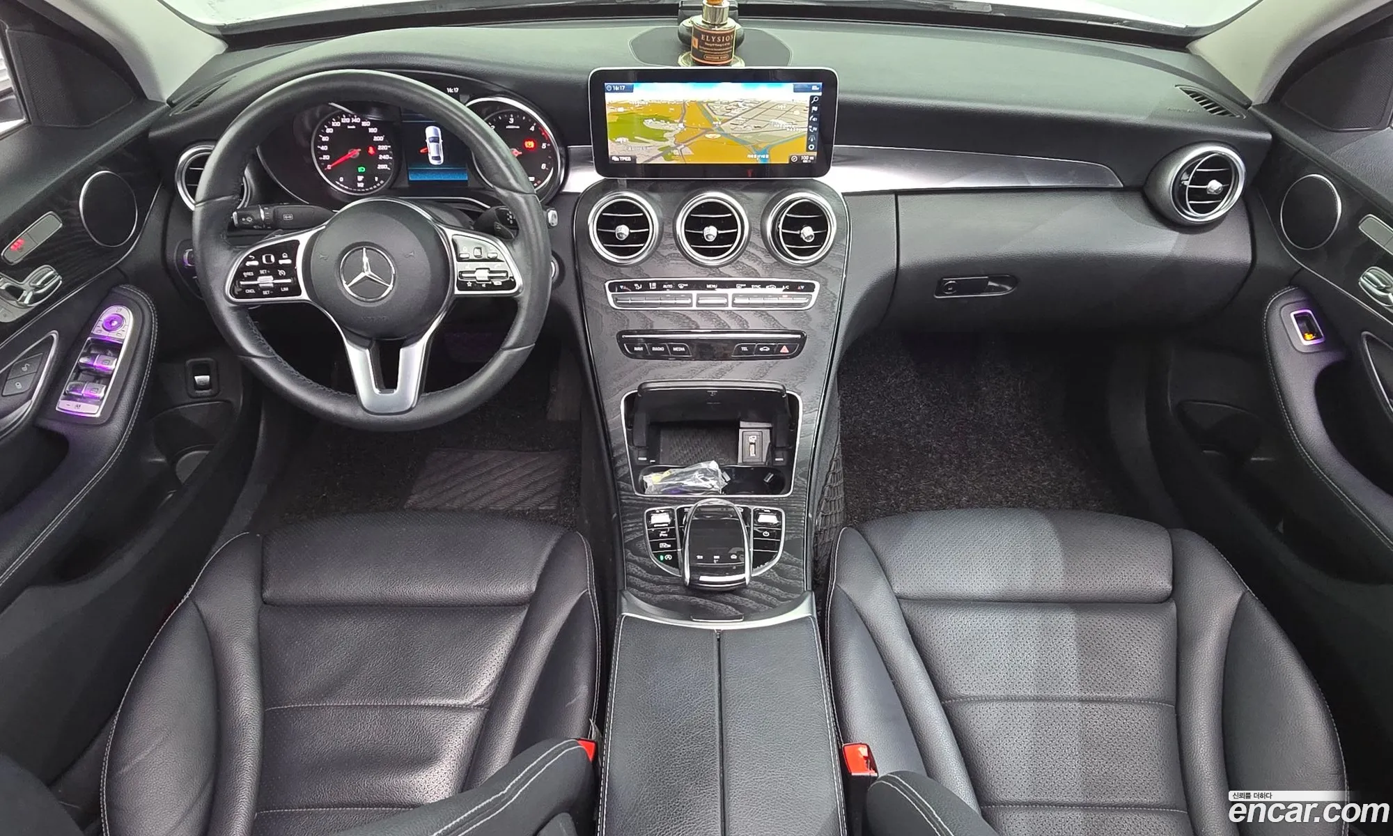 Mercedes-Benz C-Class W205 2019 — 19