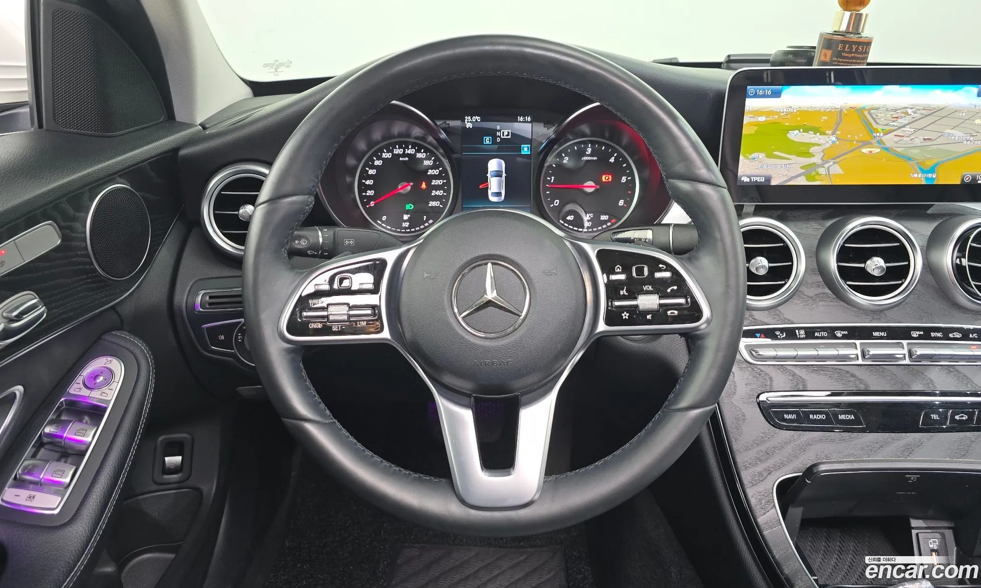Mercedes-Benz C-Class W205 2019 — 23