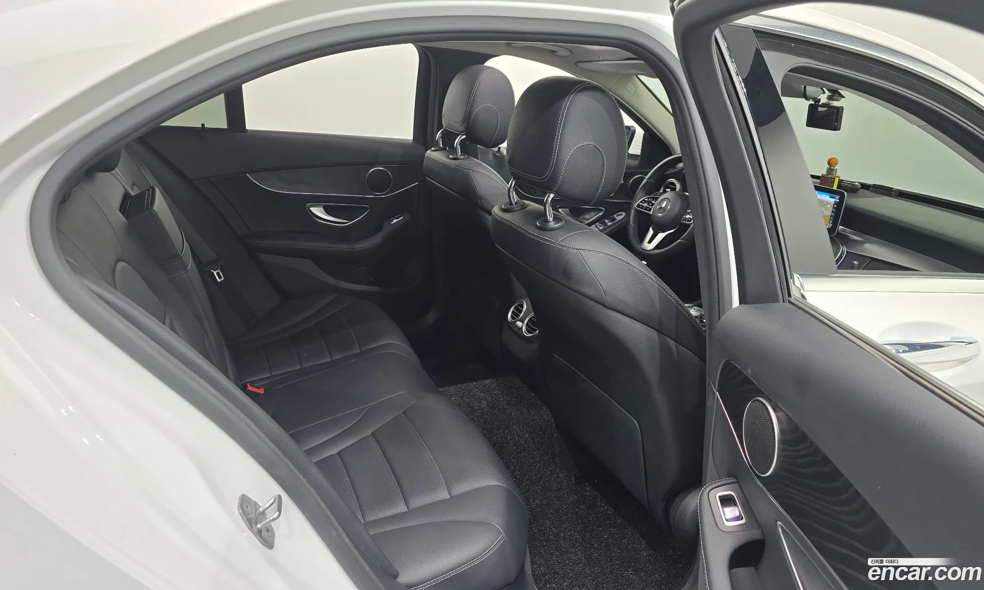 Mercedes-Benz C-Class W205 2019 — 29