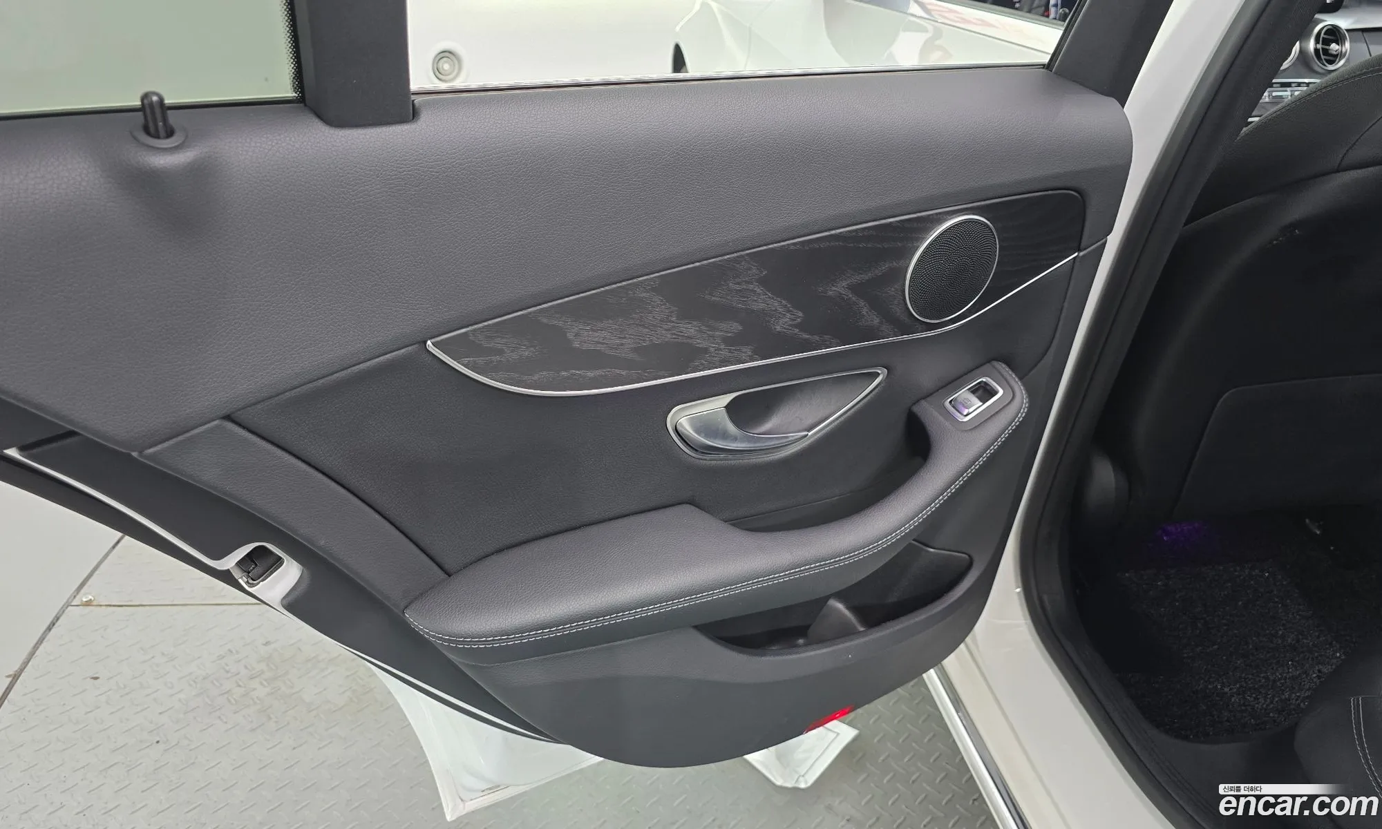 Mercedes-Benz C-Class W205 2019 — 15