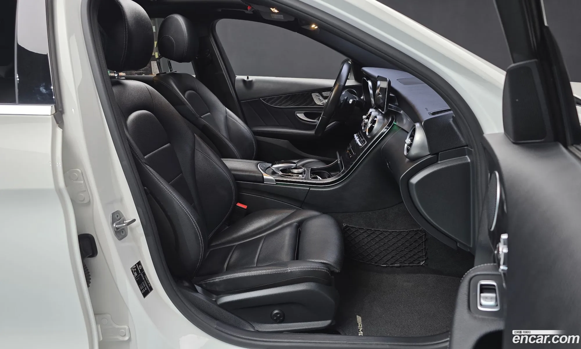 Mercedes-Benz C-Class W205 2019 — 23