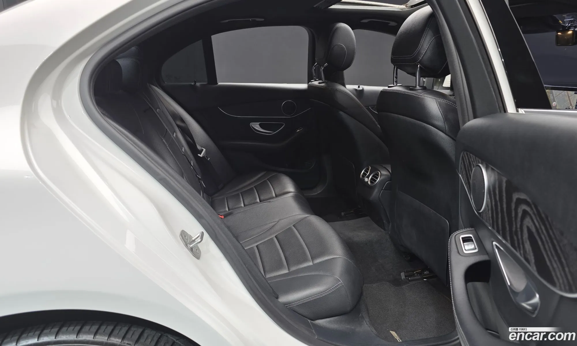 Mercedes-Benz C-Class W205 2019 — 14