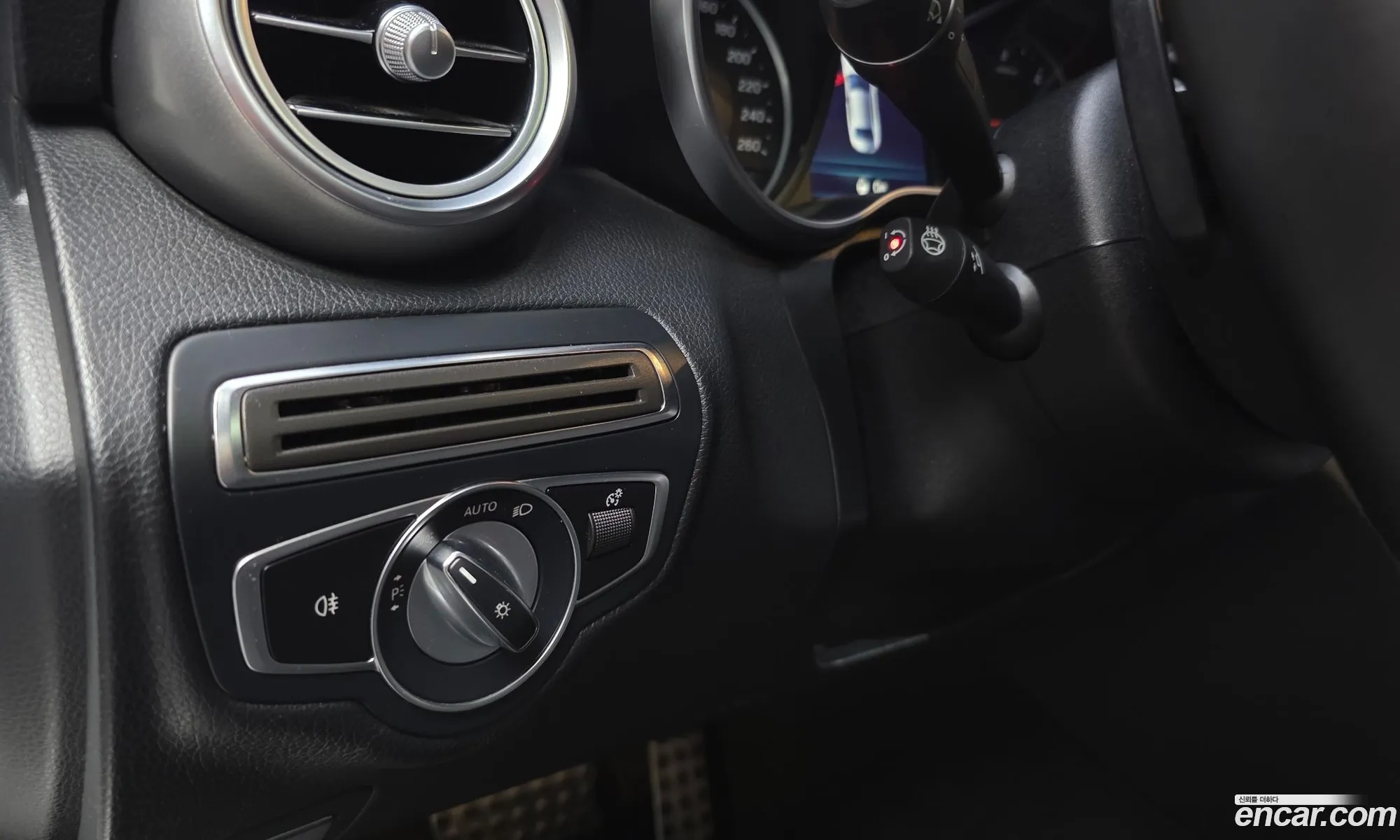 Mercedes-Benz C-Class W205 2019 — 2