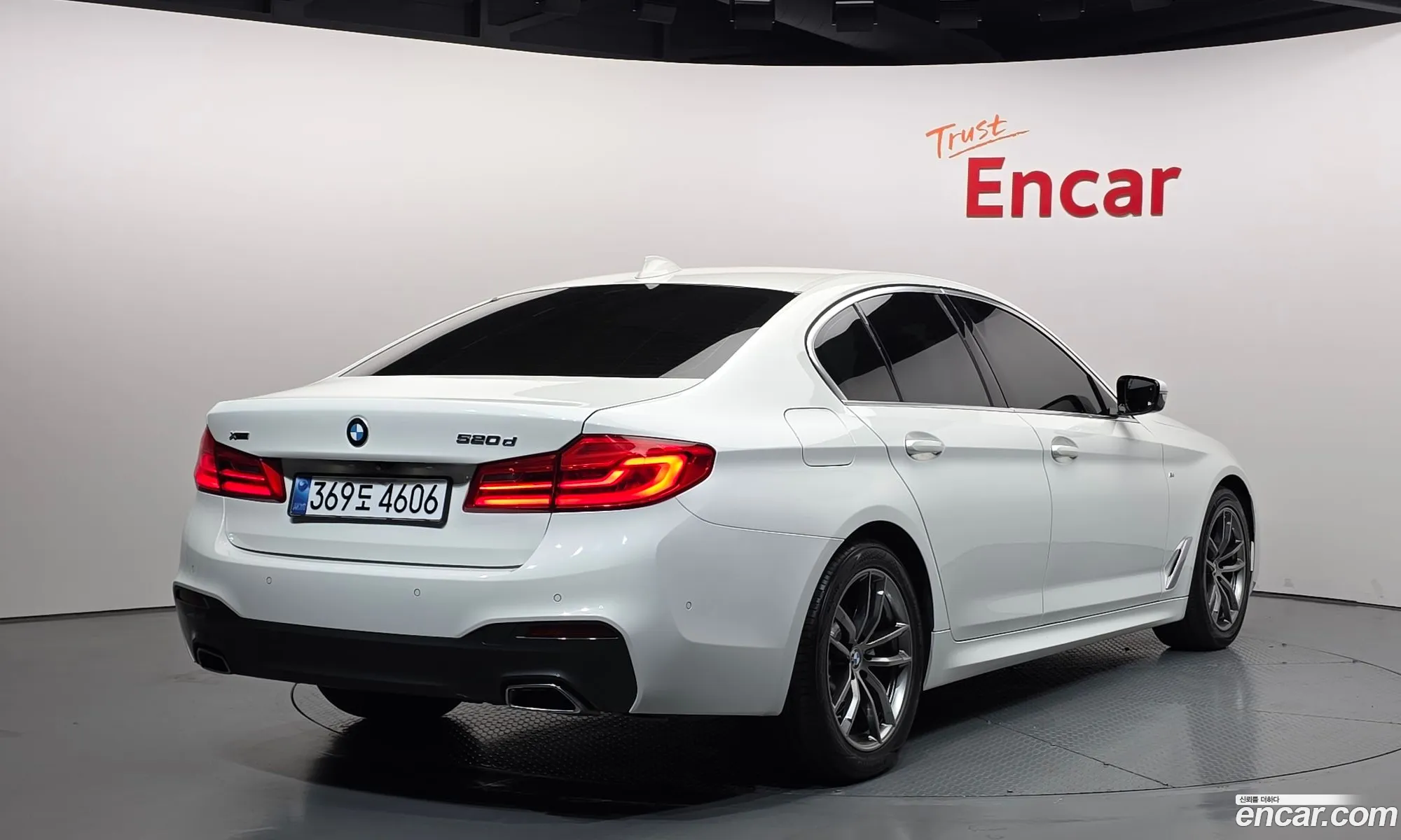 BMW 5 Series 2019 WBAJF5100LWW64988 — 17