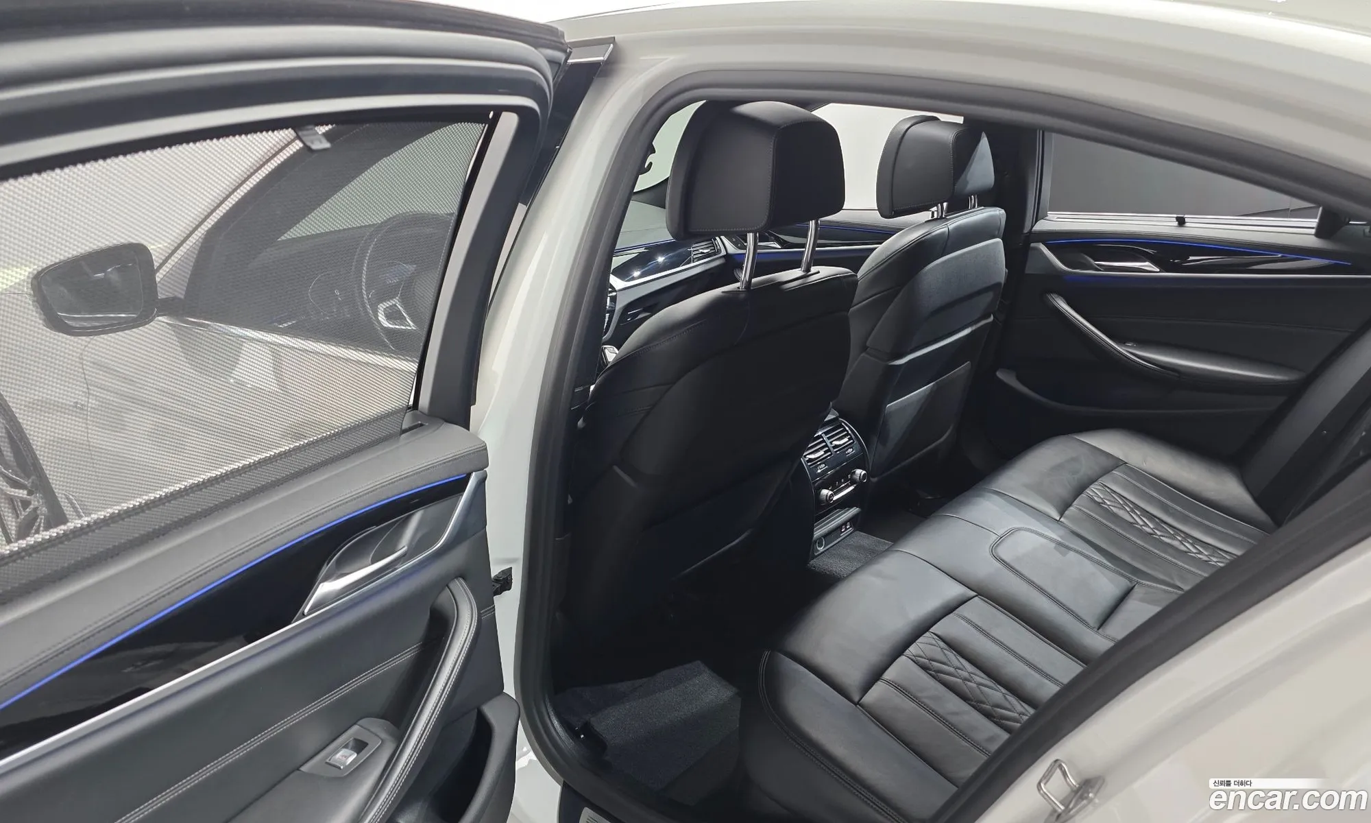 BMW 5 Series 2019 WBAJF5100LWW64988 — 5