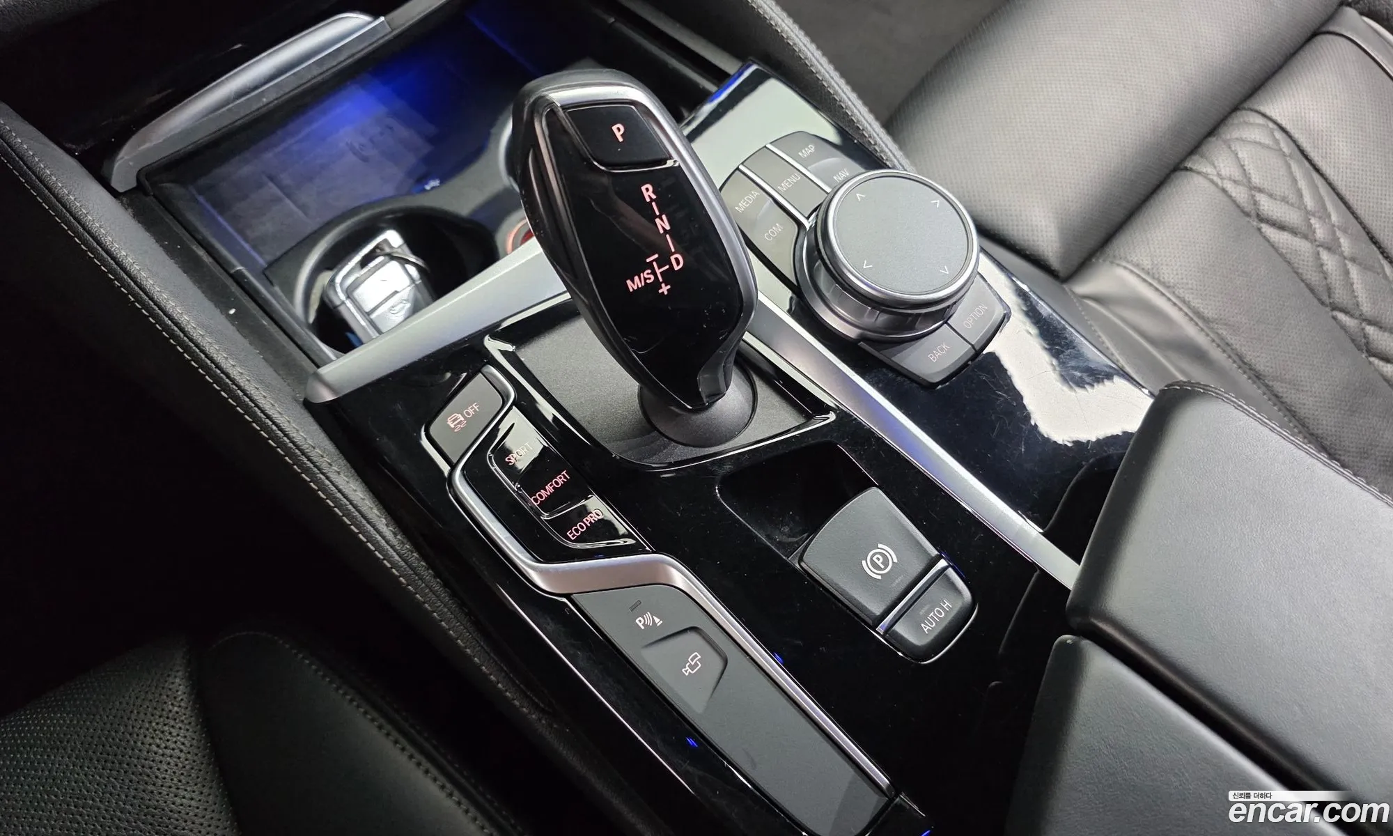 BMW 5 Series 2019 WBAJF5100LWW64988 — 14
