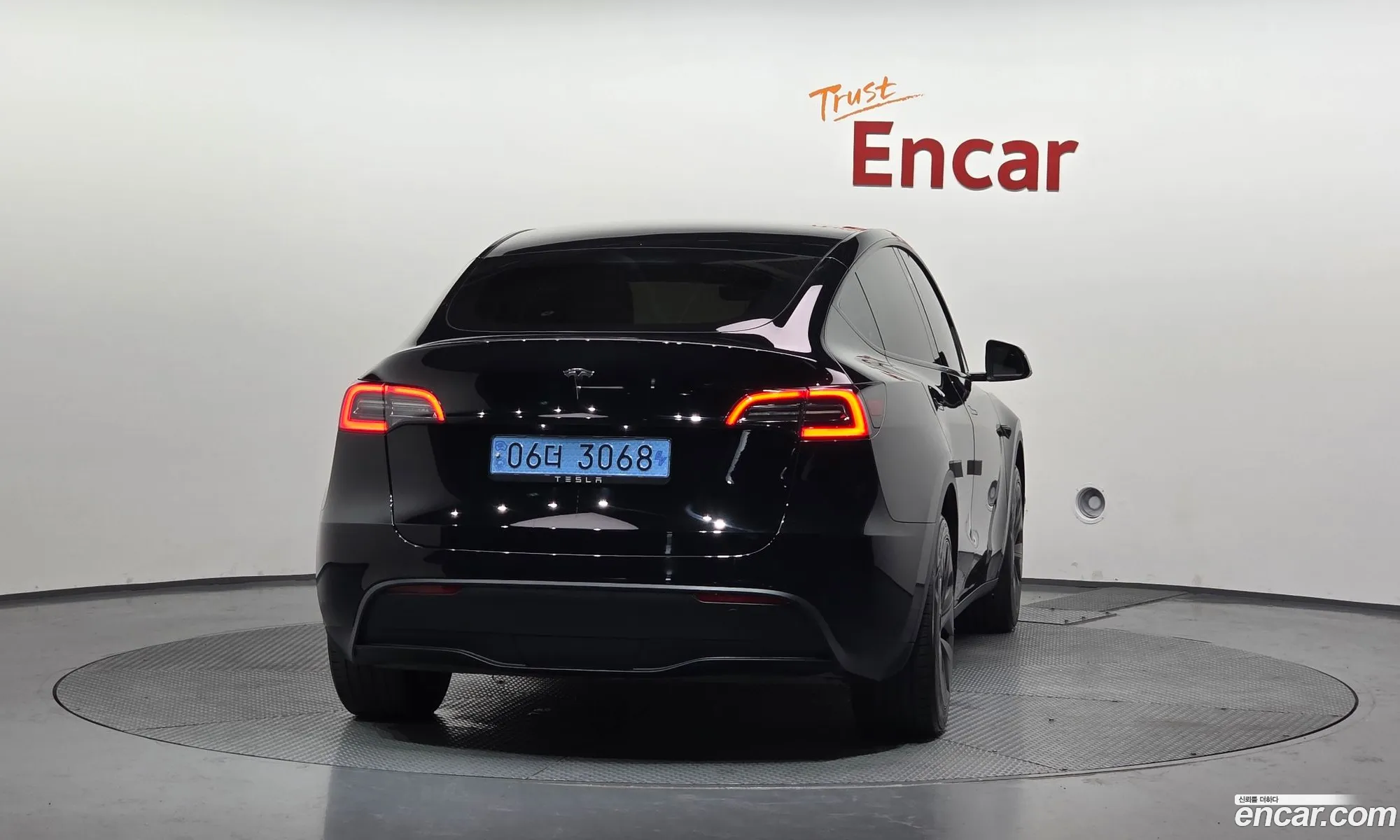 Tesla Model Y 2024 — 29