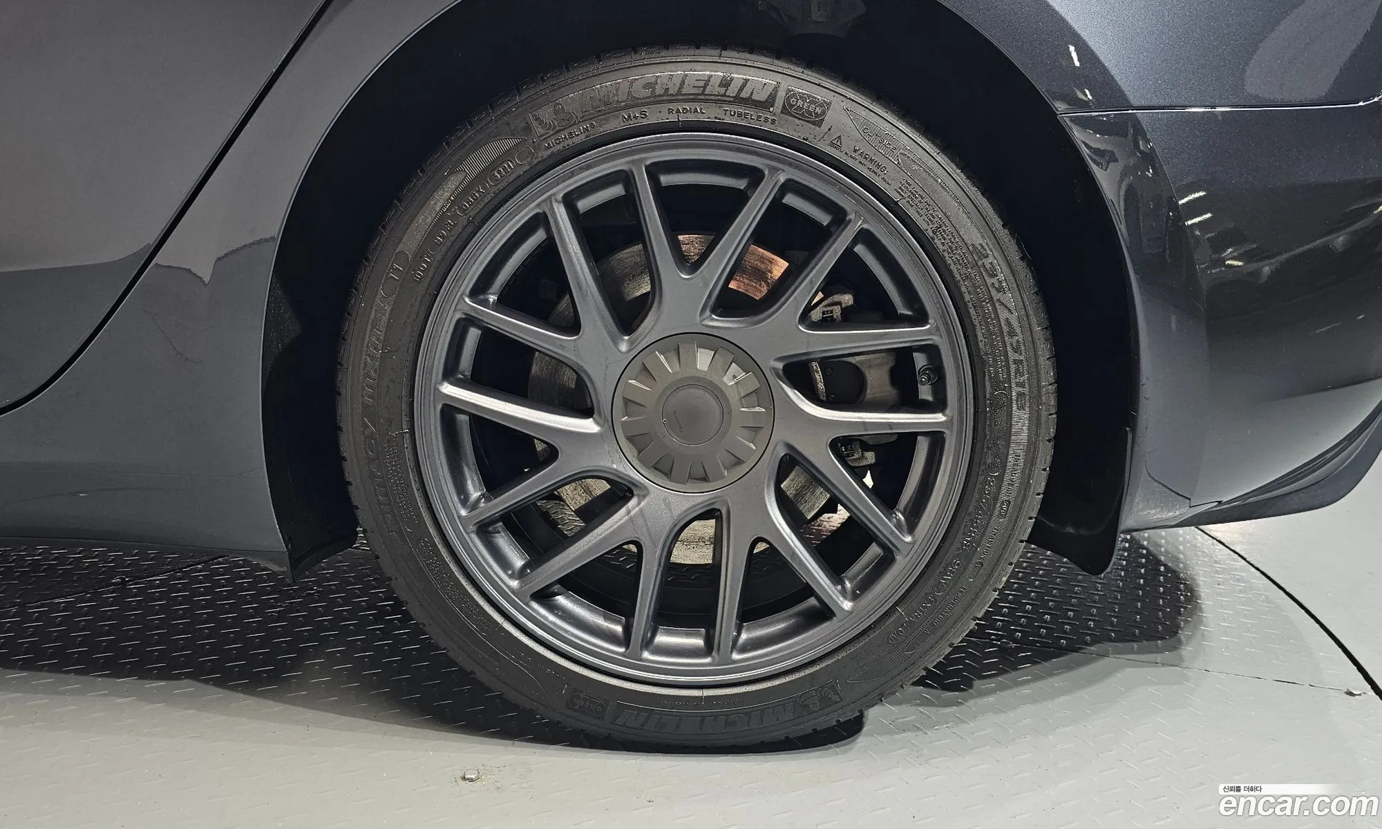 Tesla Model 3 2024 LRW3E7EK5RC161129 — 18