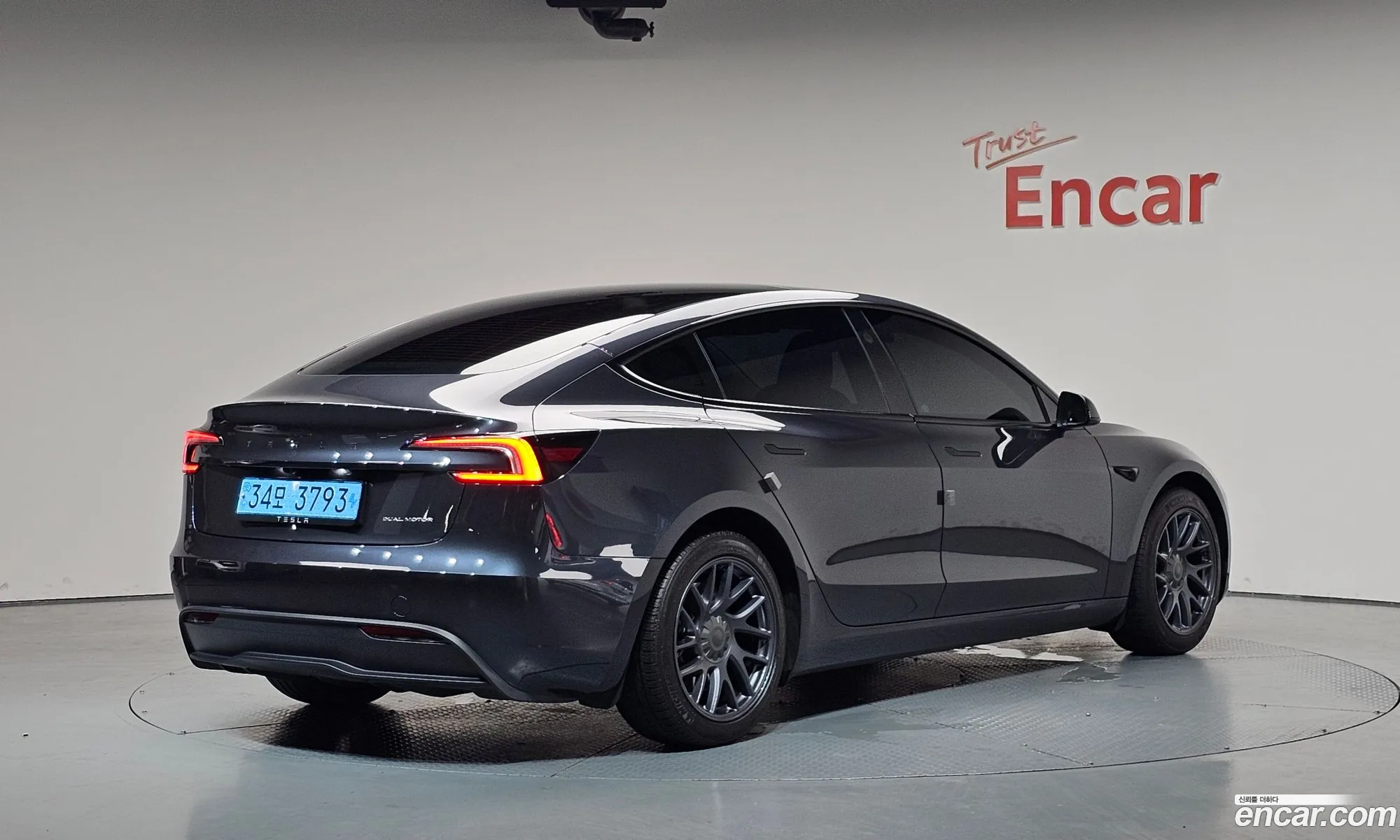 Tesla Model 3 2024 LRW3E7EK5RC161129 — 30