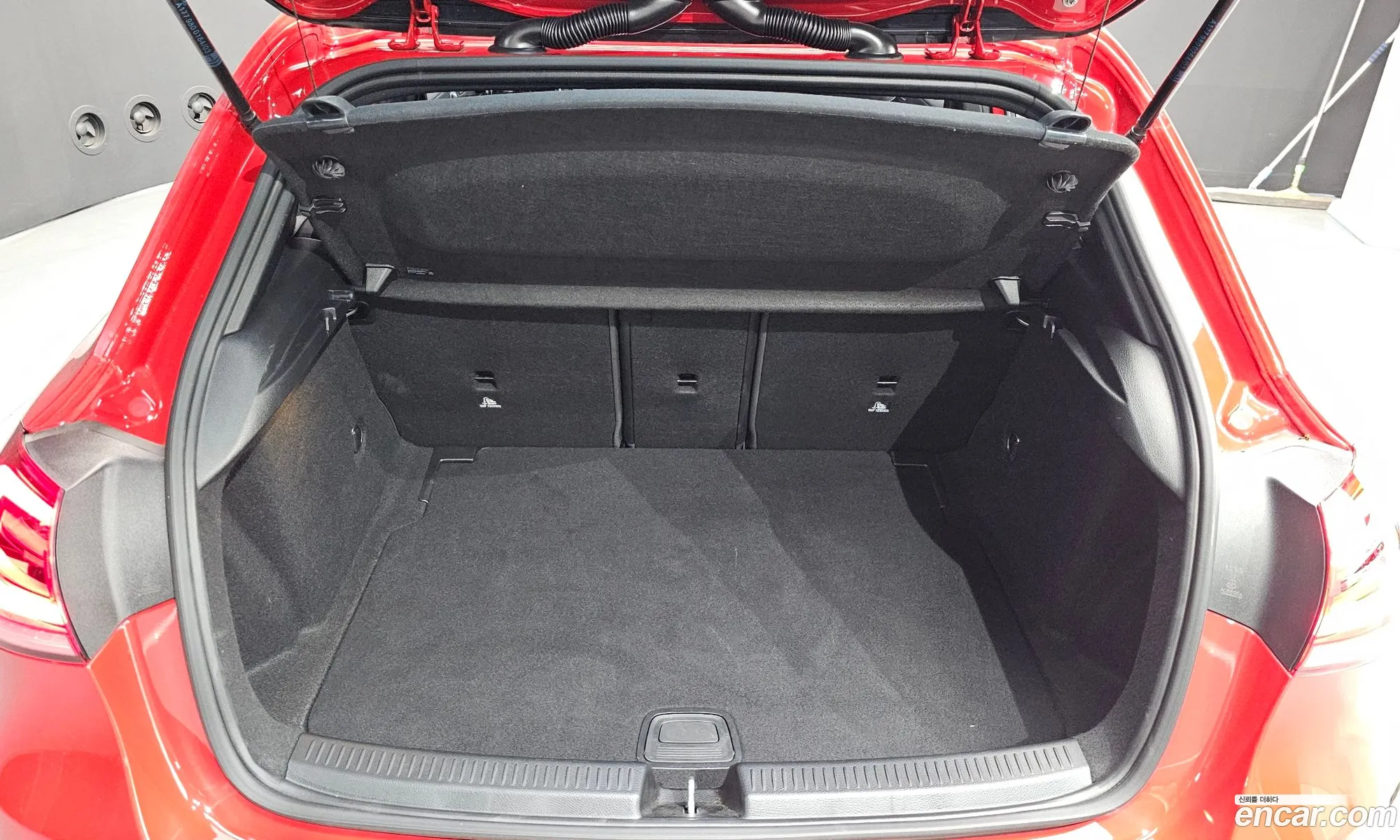 Mercedes-Benz A-Class W177 2019 — 16