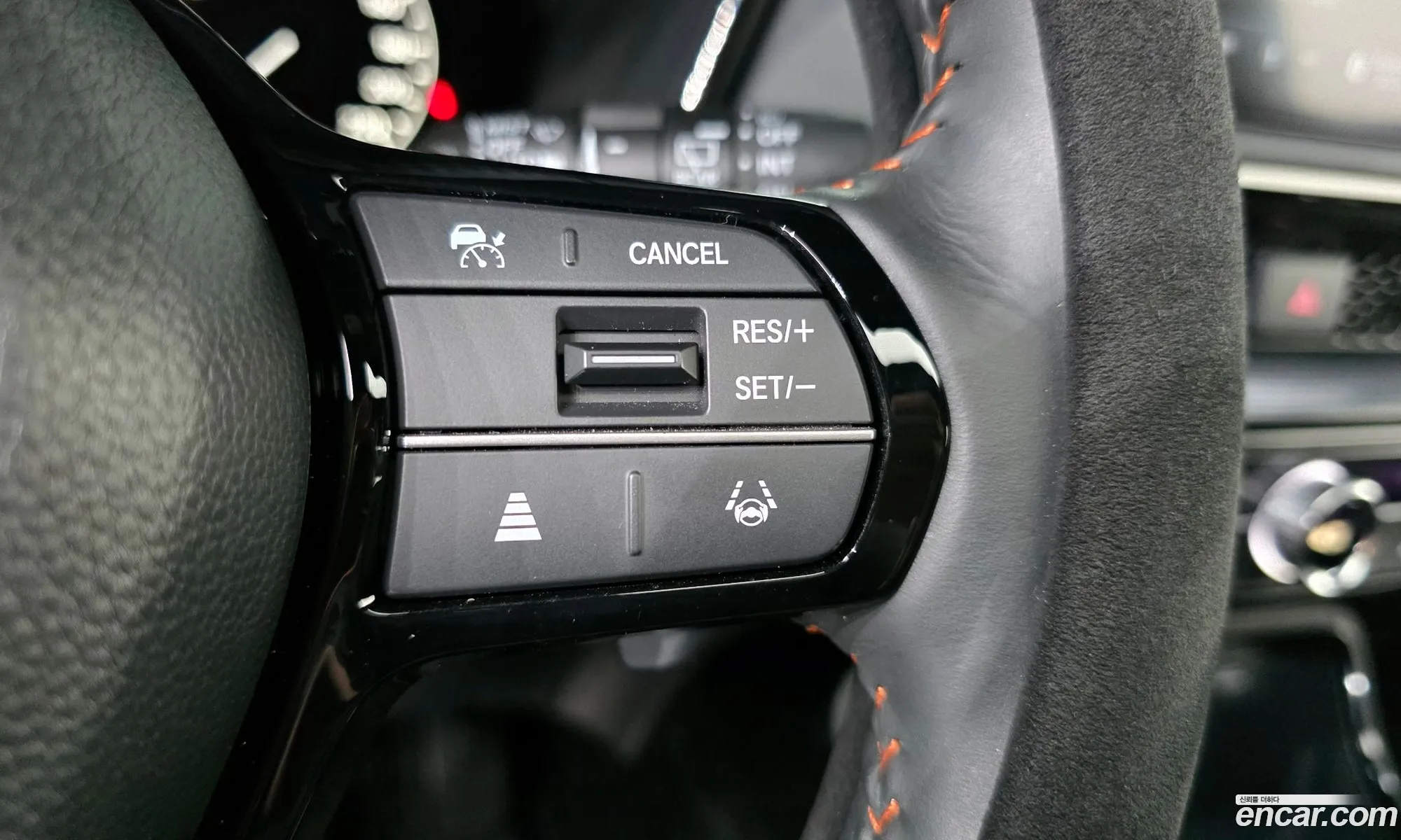 Honda CR-V 6th Gen 2023 — 5