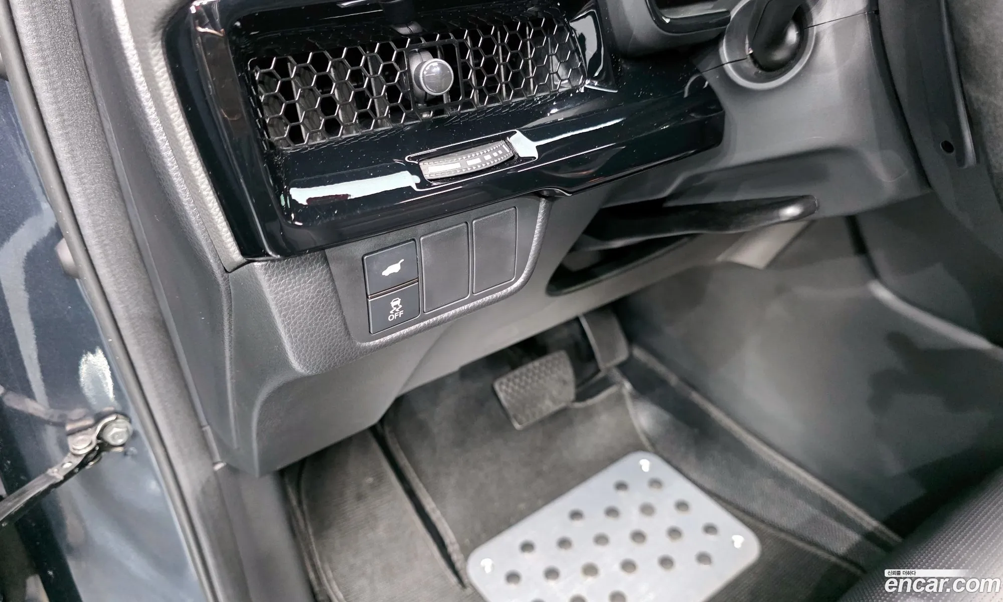 Honda CR-V 6th Gen 2023 — 3