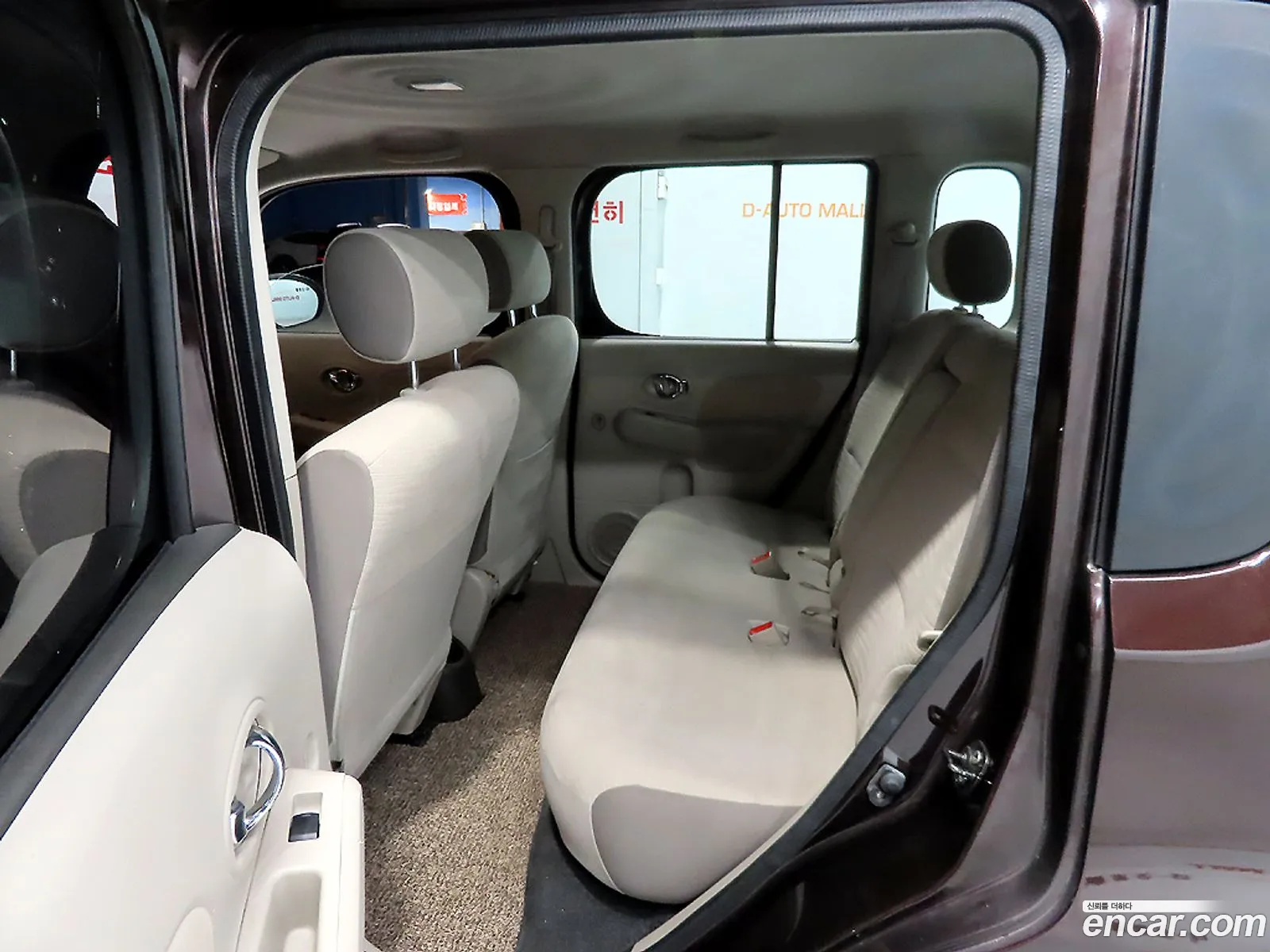 Nissan Cube 2011 — 12