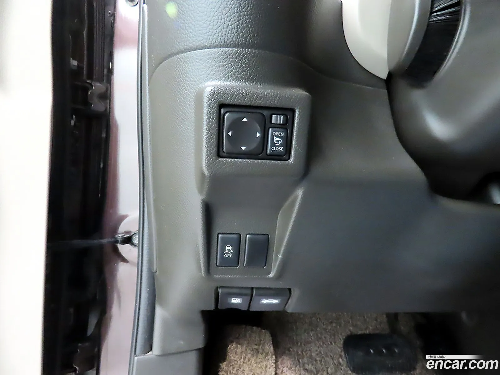 Nissan Cube 2011 — 17