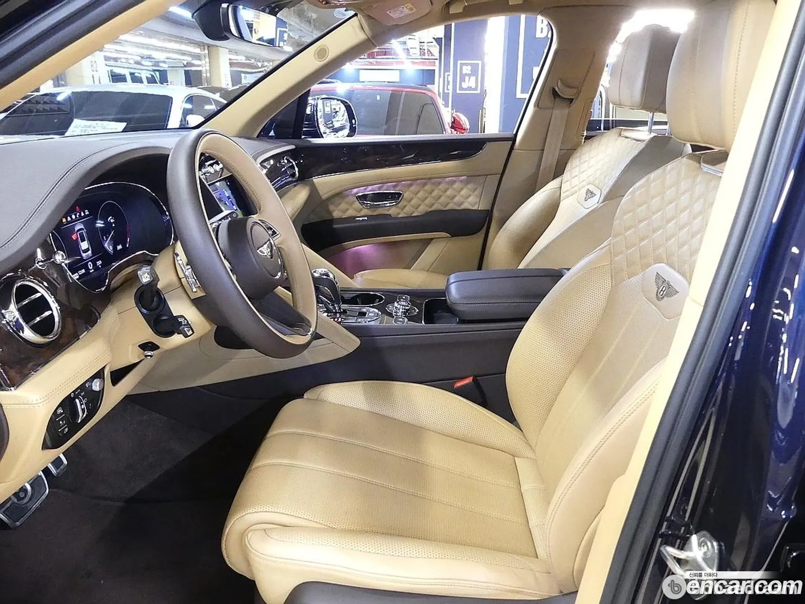 Bentley Bentayga 2022 — 8