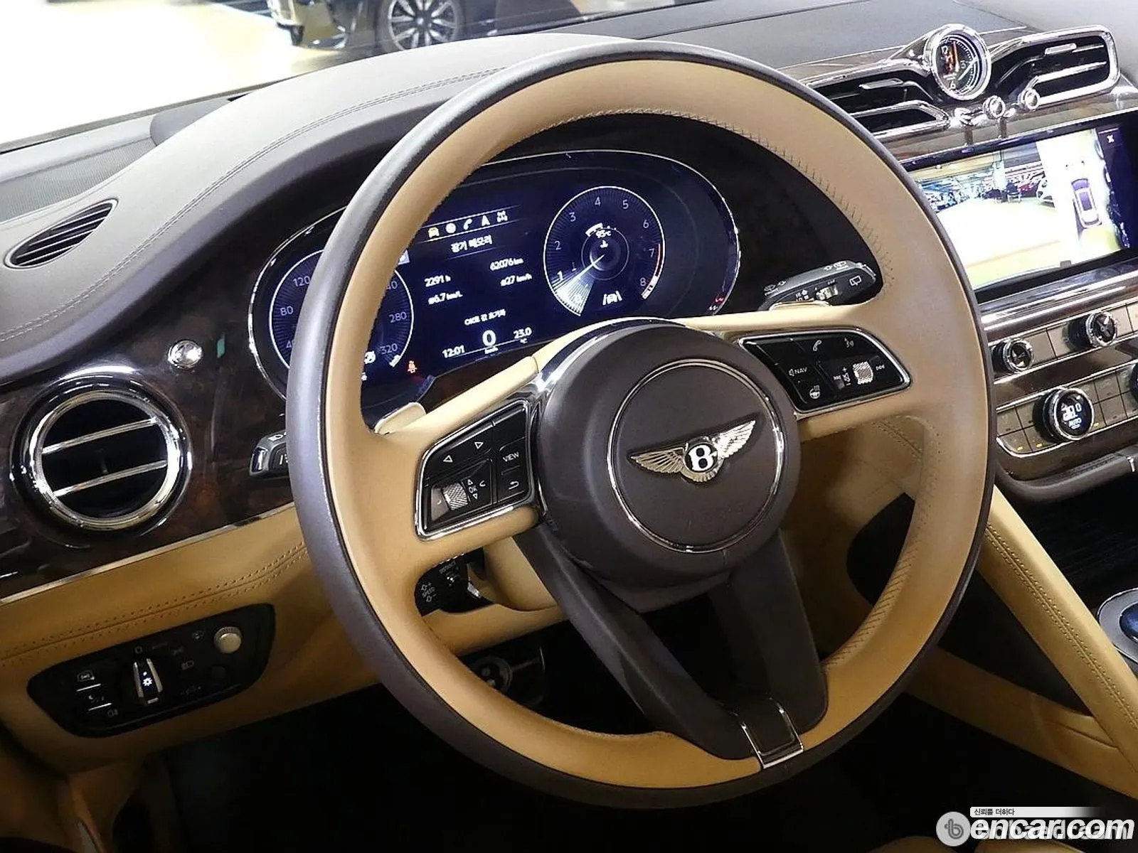 Bentley Bentayga 2022 — 20