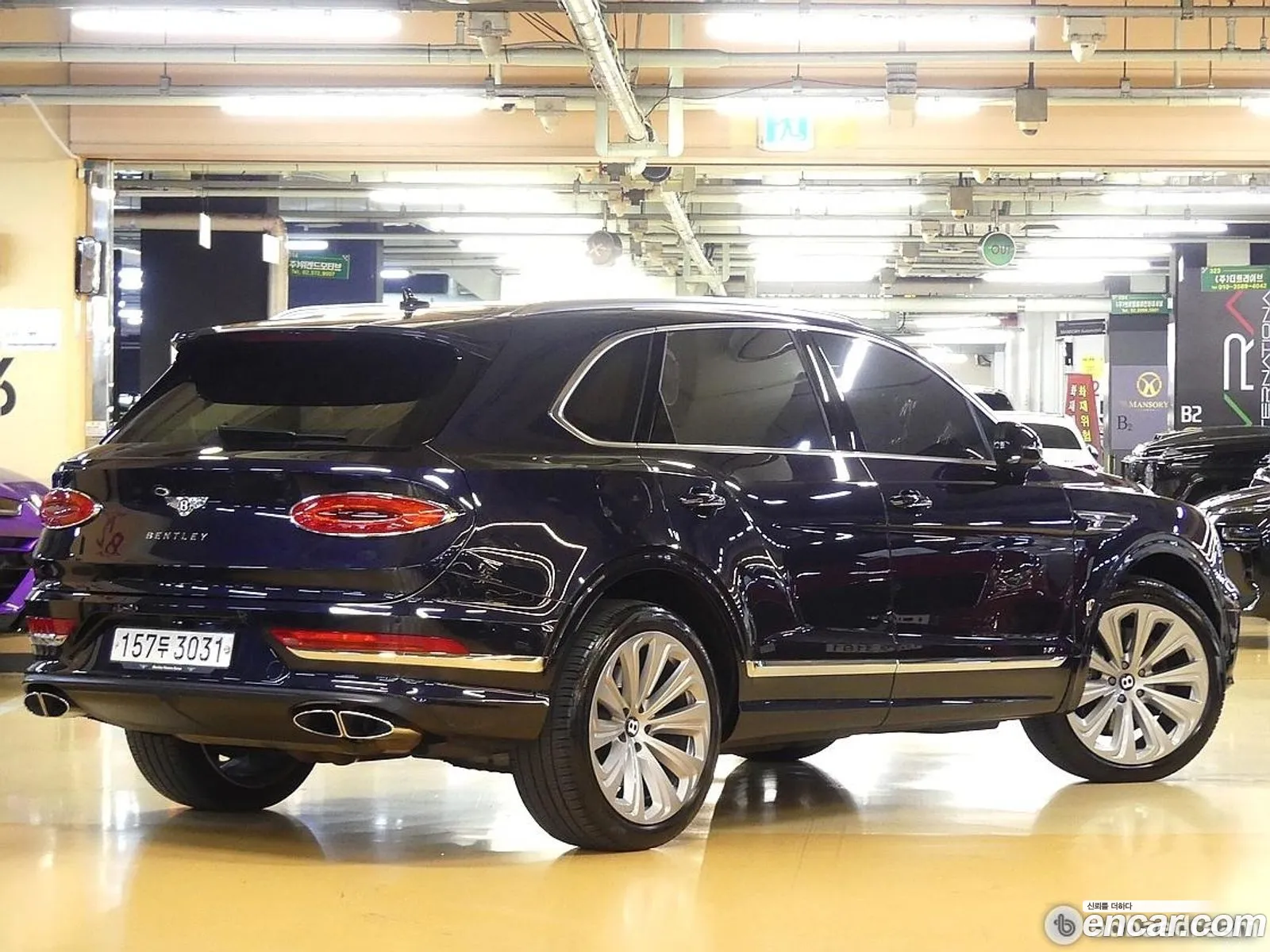 Bentley Bentayga 2022 — 15