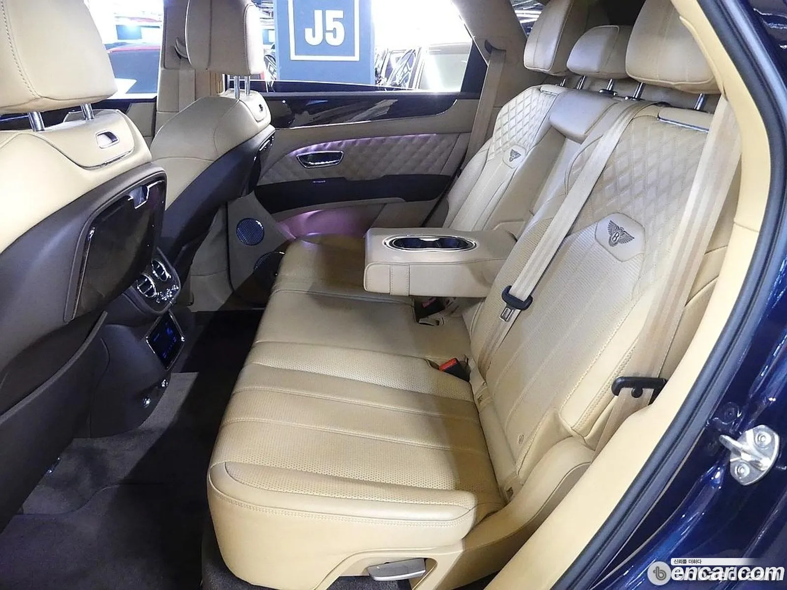 Bentley Bentayga 2022 — 6