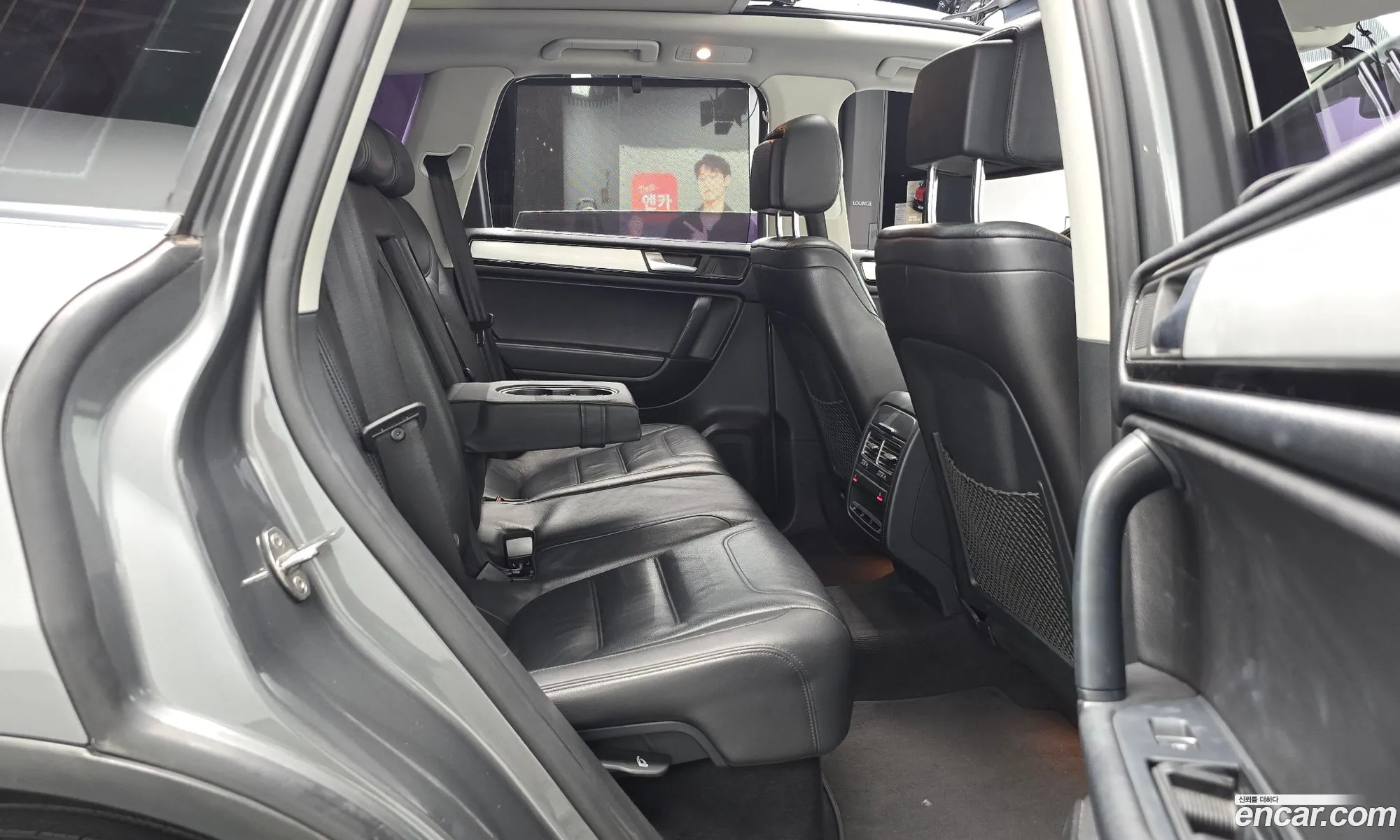 Volkswagen Touareg 2014 — 24