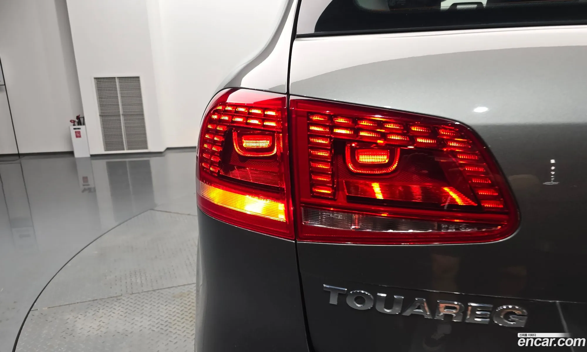 Volkswagen Touareg 2014 — 13