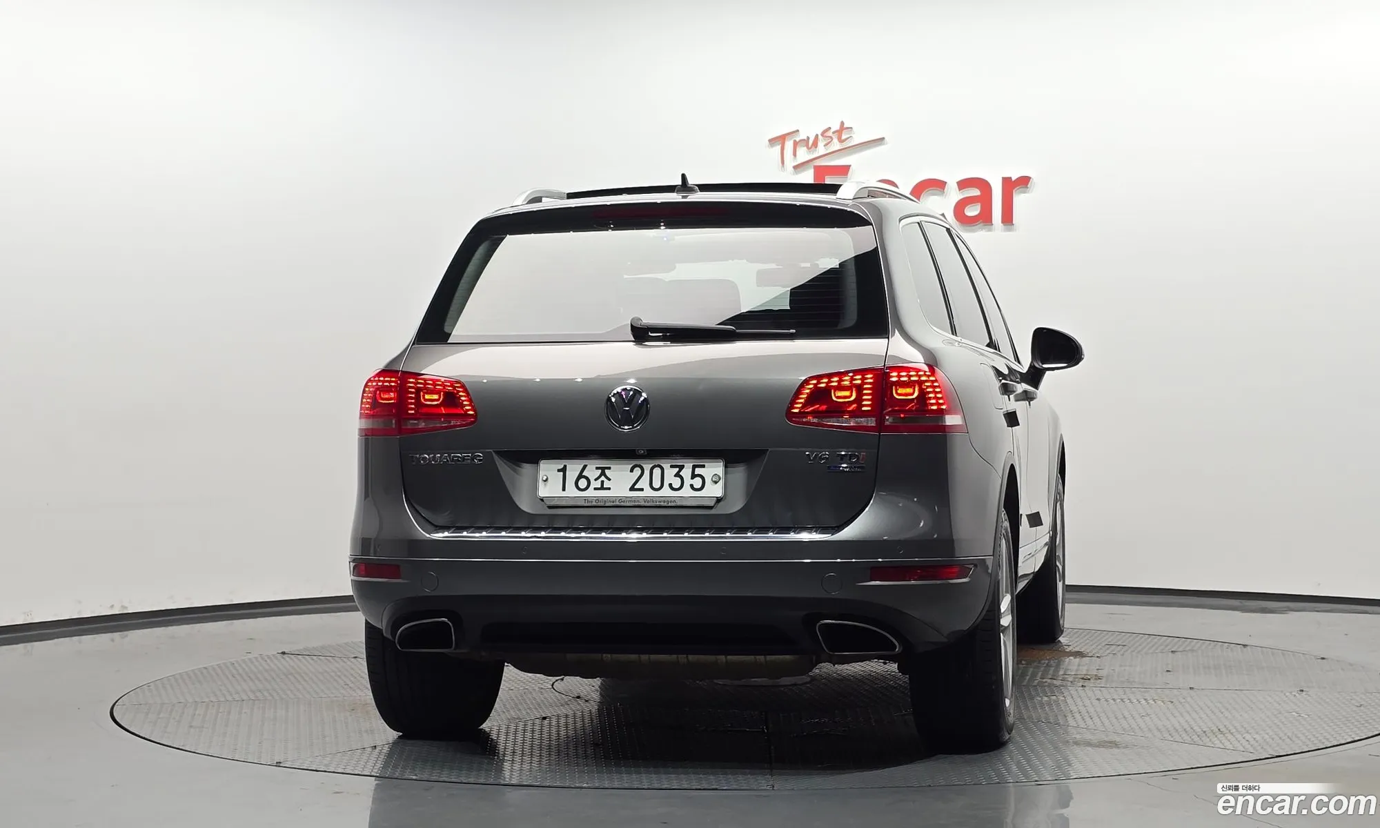 Volkswagen Touareg 2014 — 32