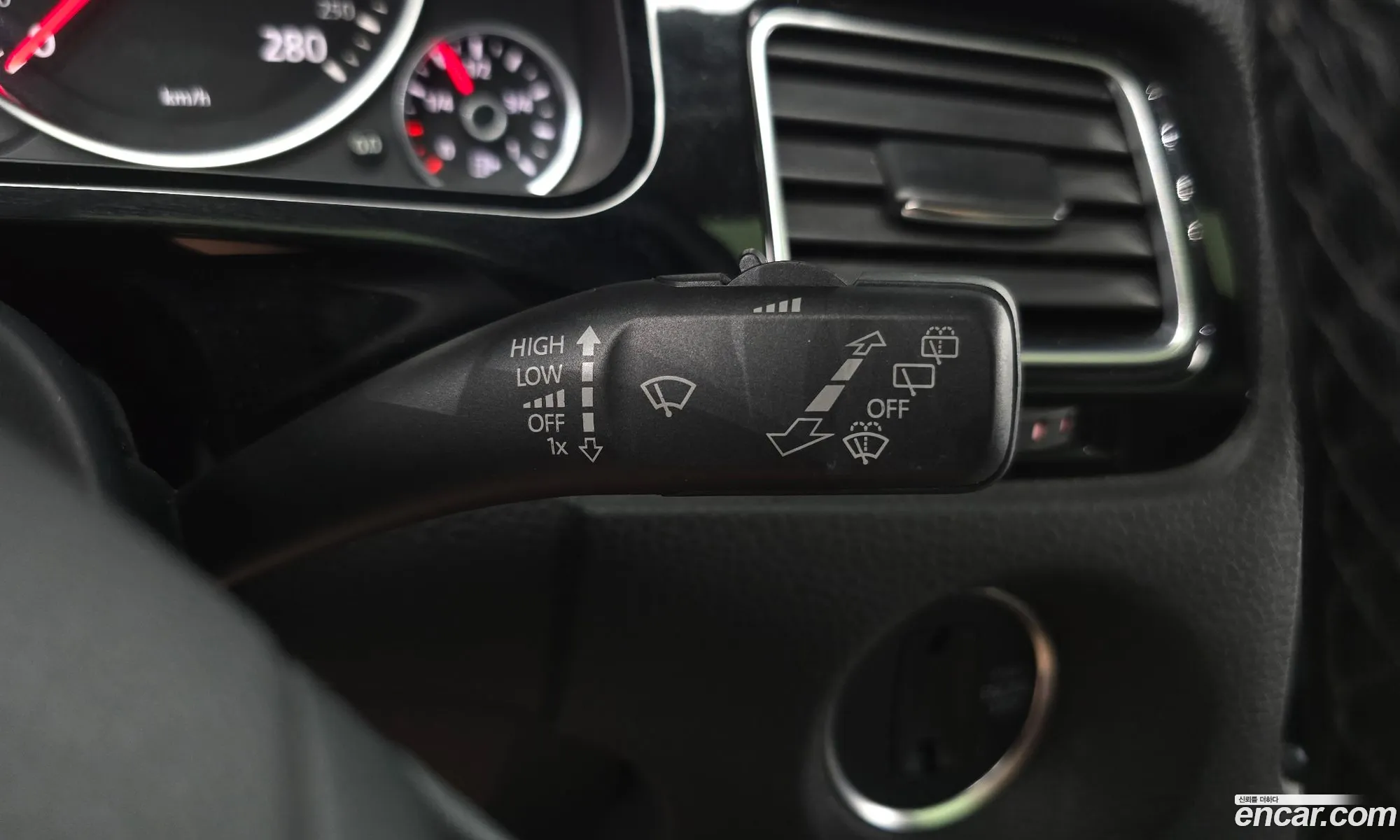 Volkswagen Touareg 2014 — 31