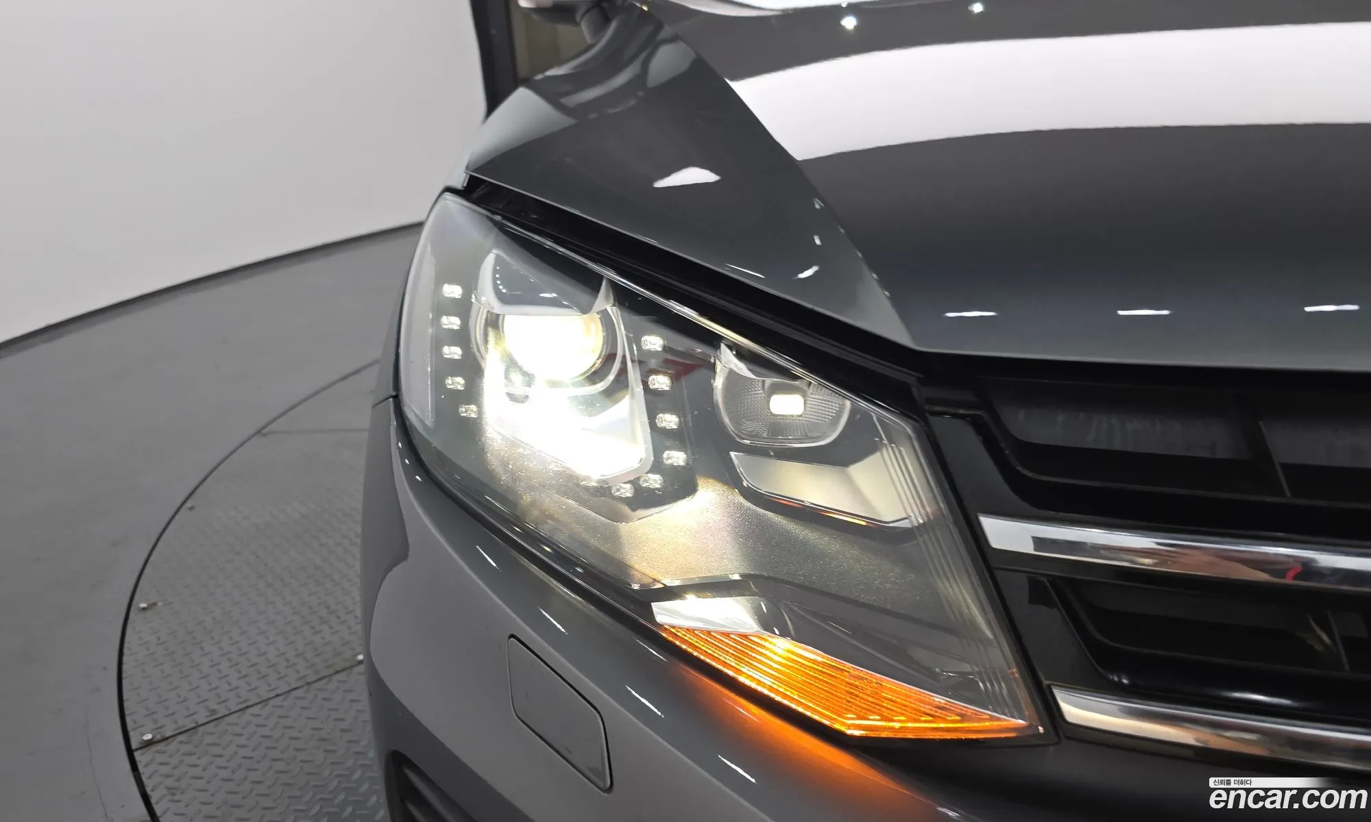 Volkswagen Touareg 2014 — 29