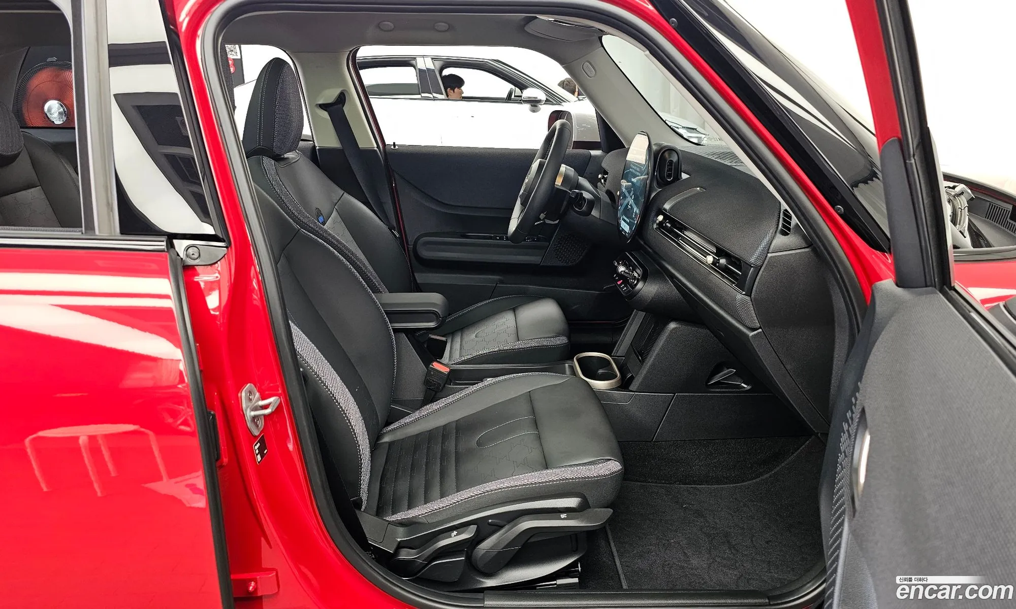 Mini Cooper C 2025 WMW61GD09S2X55789 — 28