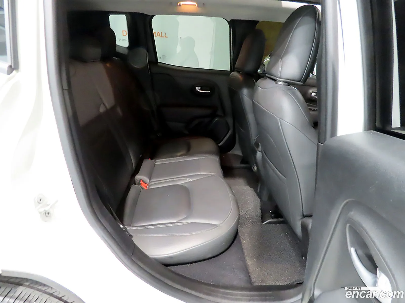 Jeep Renegade 2020 — 16