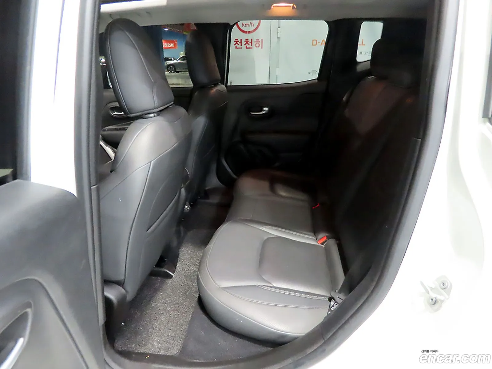 Jeep Renegade 2020 — 9