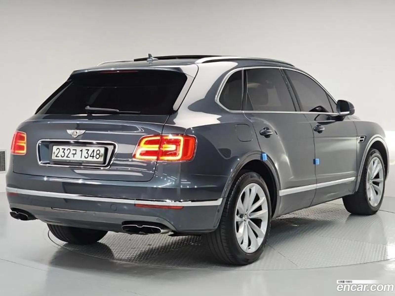 Bentley Bentayga 2019 — 4