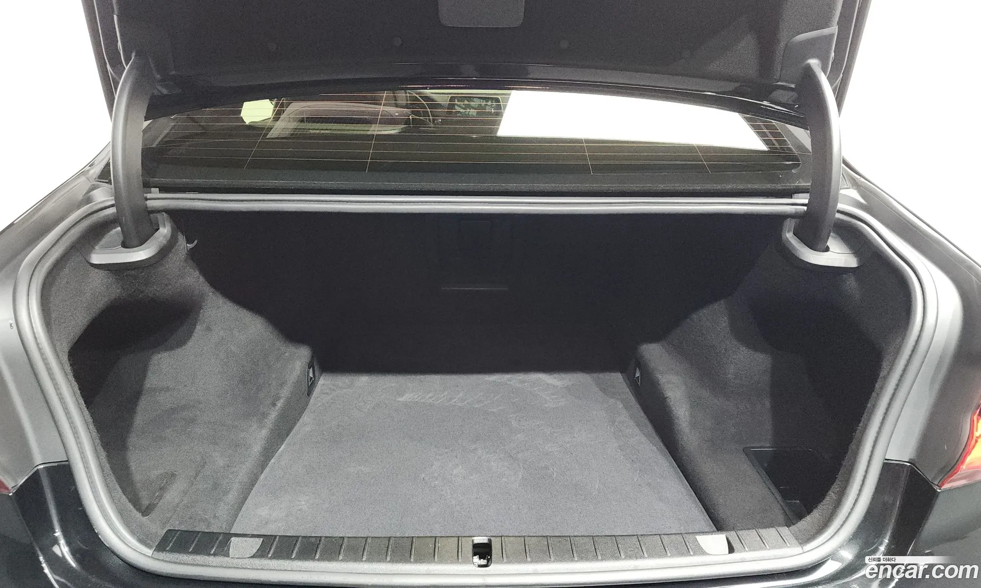 BMW 7 Series 2016 WBA7G6104GG678776 — 20