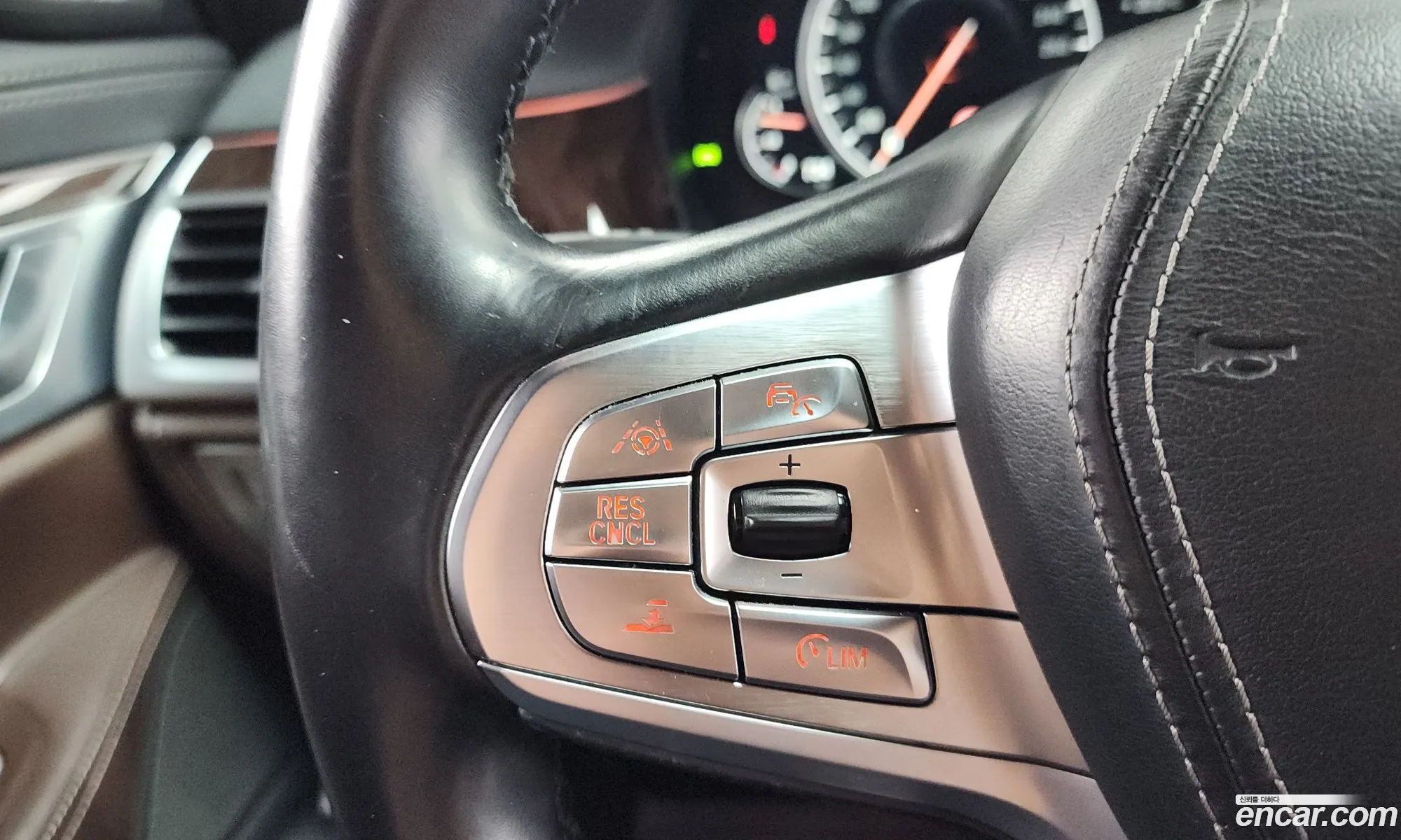 BMW 7 Series 2016 WBA7G6104GG678776 — 17